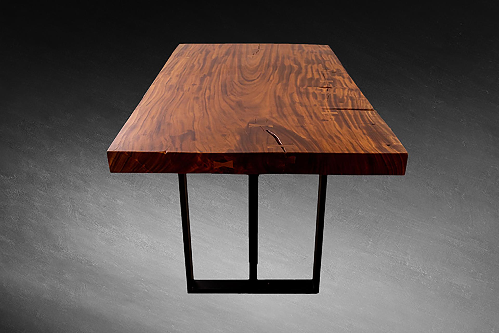 Losa 100% maciza de nogal de Siam / acacia con patas de acero negro Tailandés en venta
