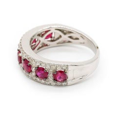 1.00 TCW Round Cut Ruby Prong Setting Diamond Band Ring in 18 k Gold White