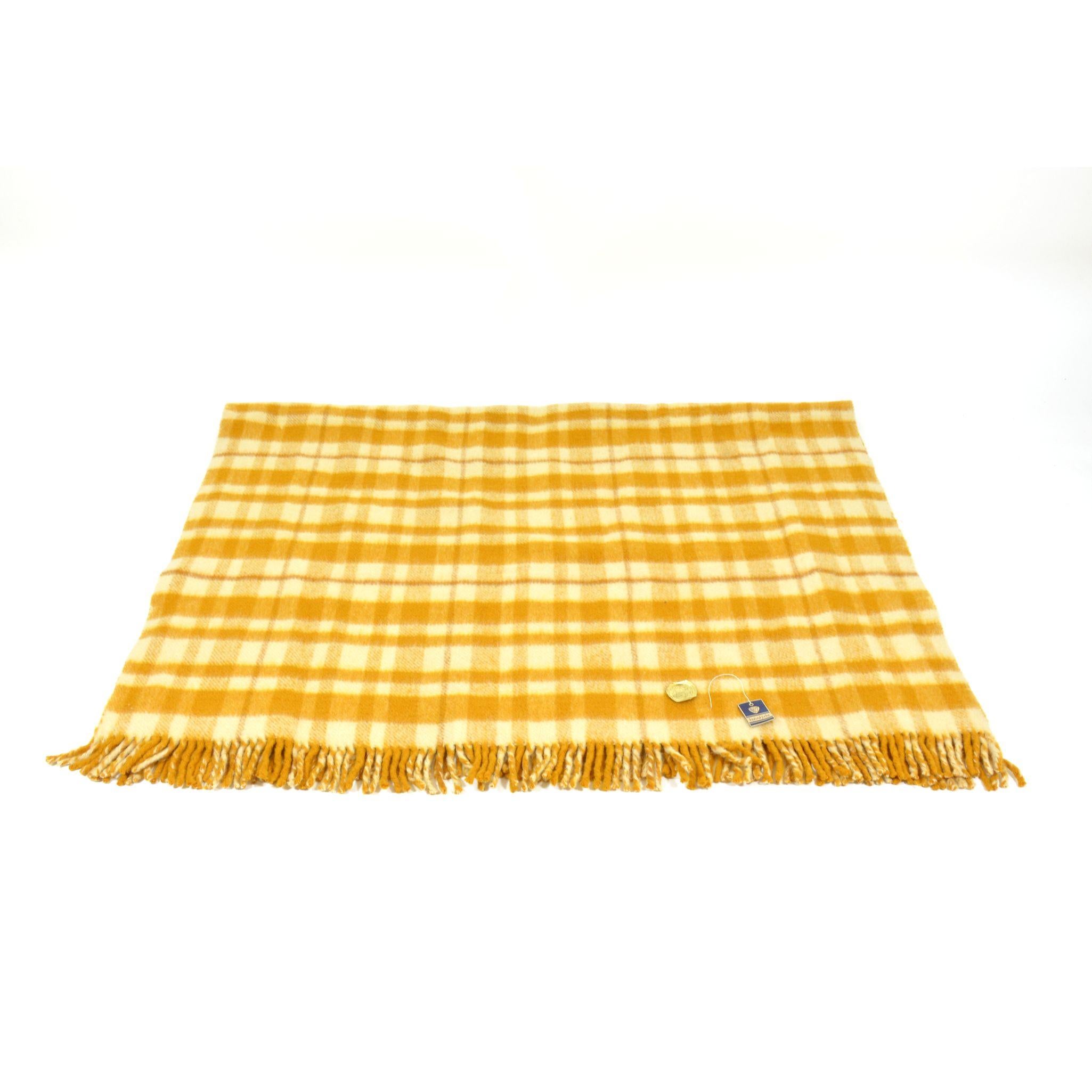 100% Wool Blanket Manufactured by Krásná Jizba, Czechoslovakia, 1970s For Sale 1