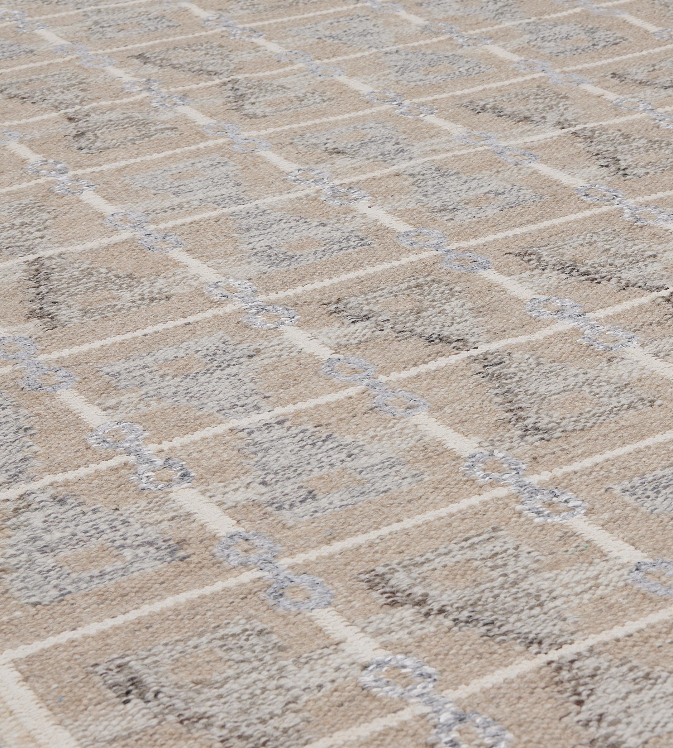 Contemporary 100% Wool Geometric Hand-Woven Beige Swedish-Inspired Flatweave Rug 10'x14' For Sale