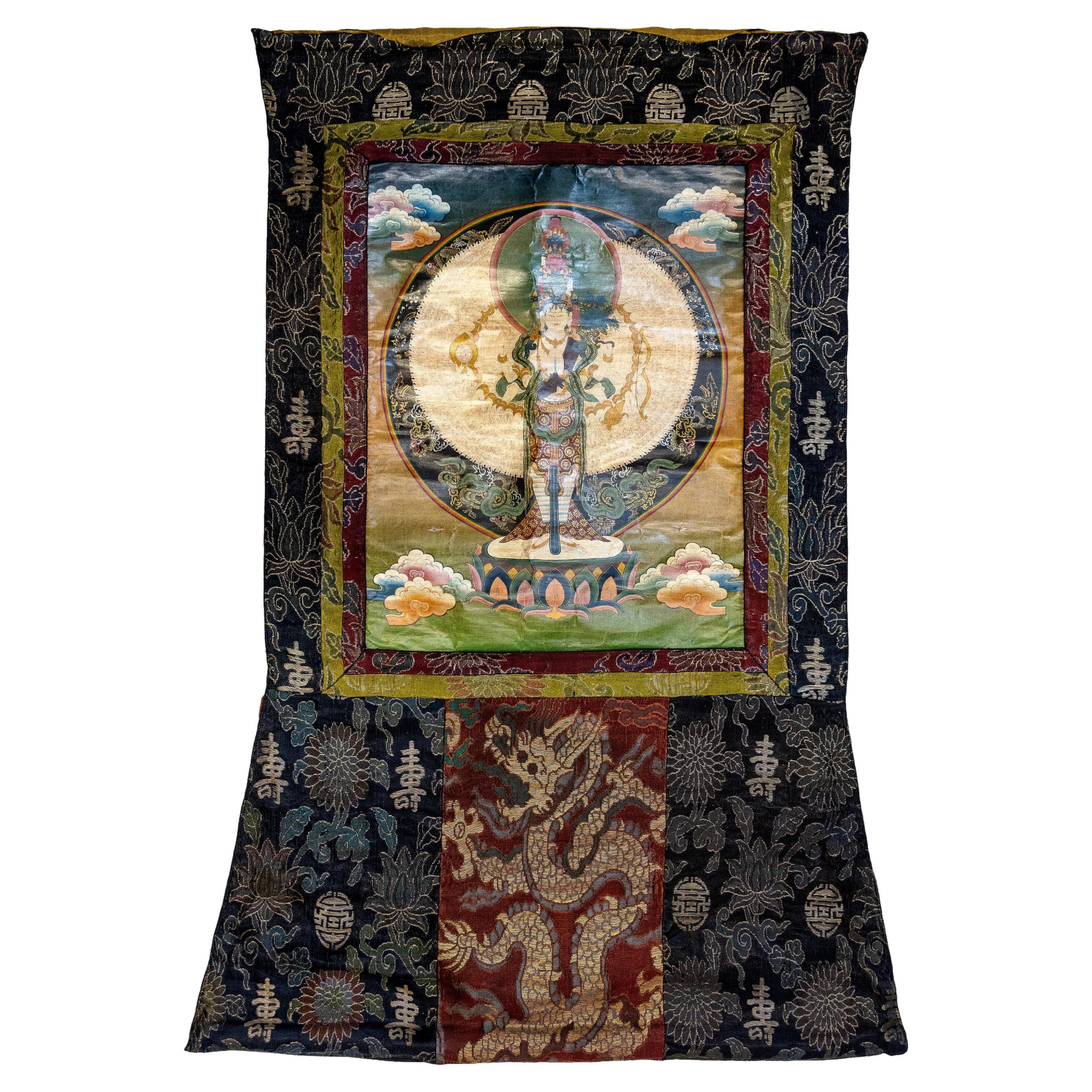1000 Wappen Avalokiteshvara tibetische Thangka im Angebot
