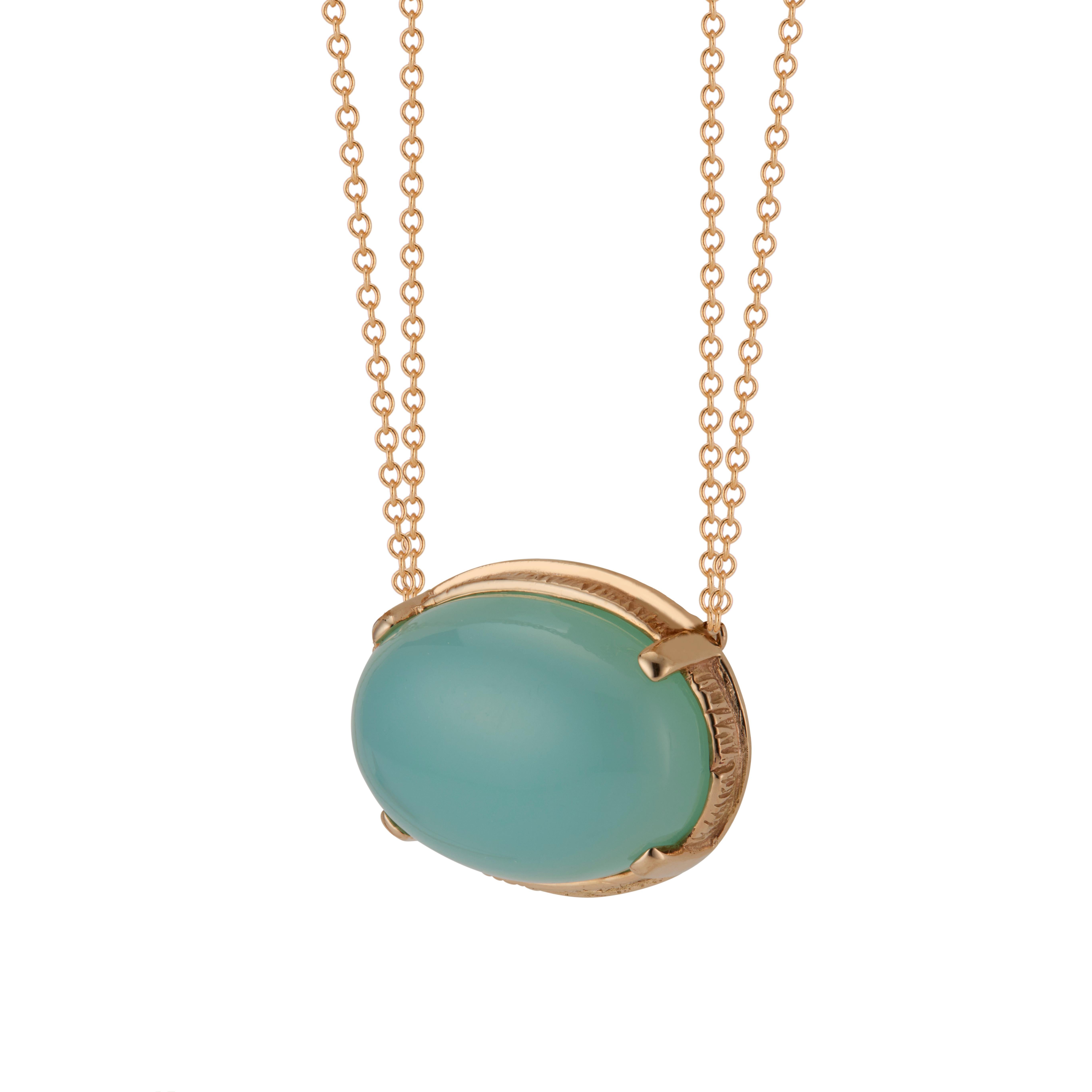 10.00 Carat Blue Chalcedony Yellow Gold Pendant Necklace In Excellent Condition In Stamford, CT