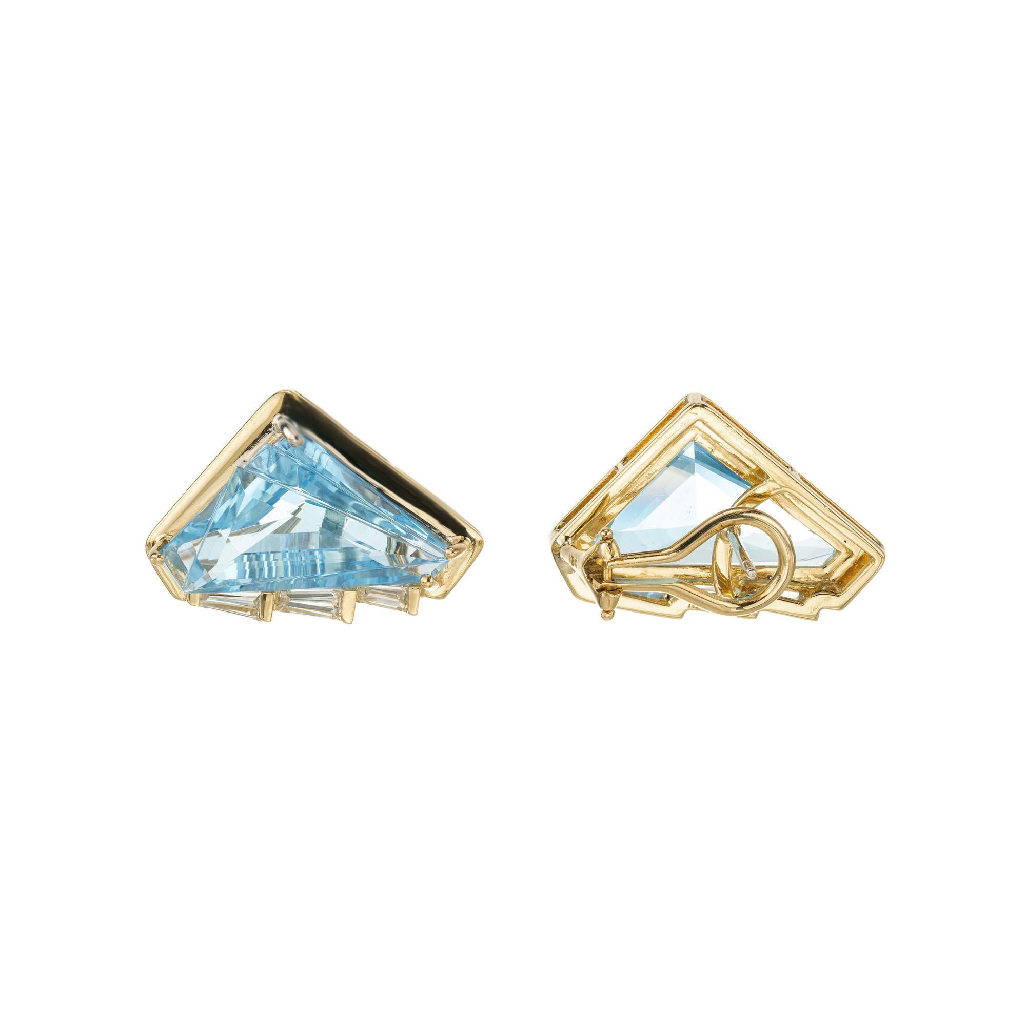 Women's 10.00 Carat Blue Topaz Diamond Yellow Gold Lever Back Earrings For Sale