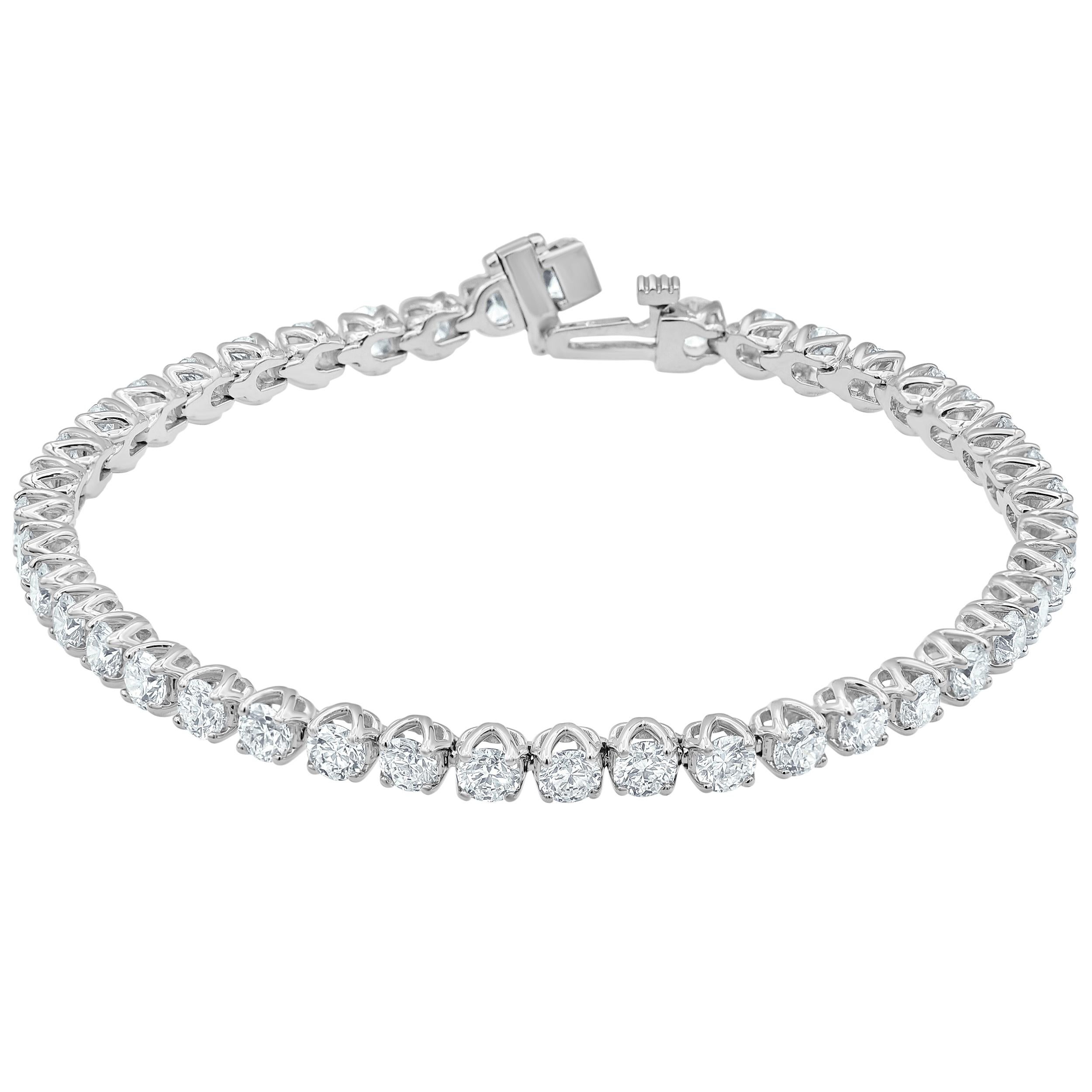 Your look isn't complete without this splendid diamond tennis bracelet. Fashioned in 14K white gold, this timeless design features sparkling 0.30 ct. diamonds - each with a color rank of I and clarity of SI2 - in a luxurious row. Resplendent with 10