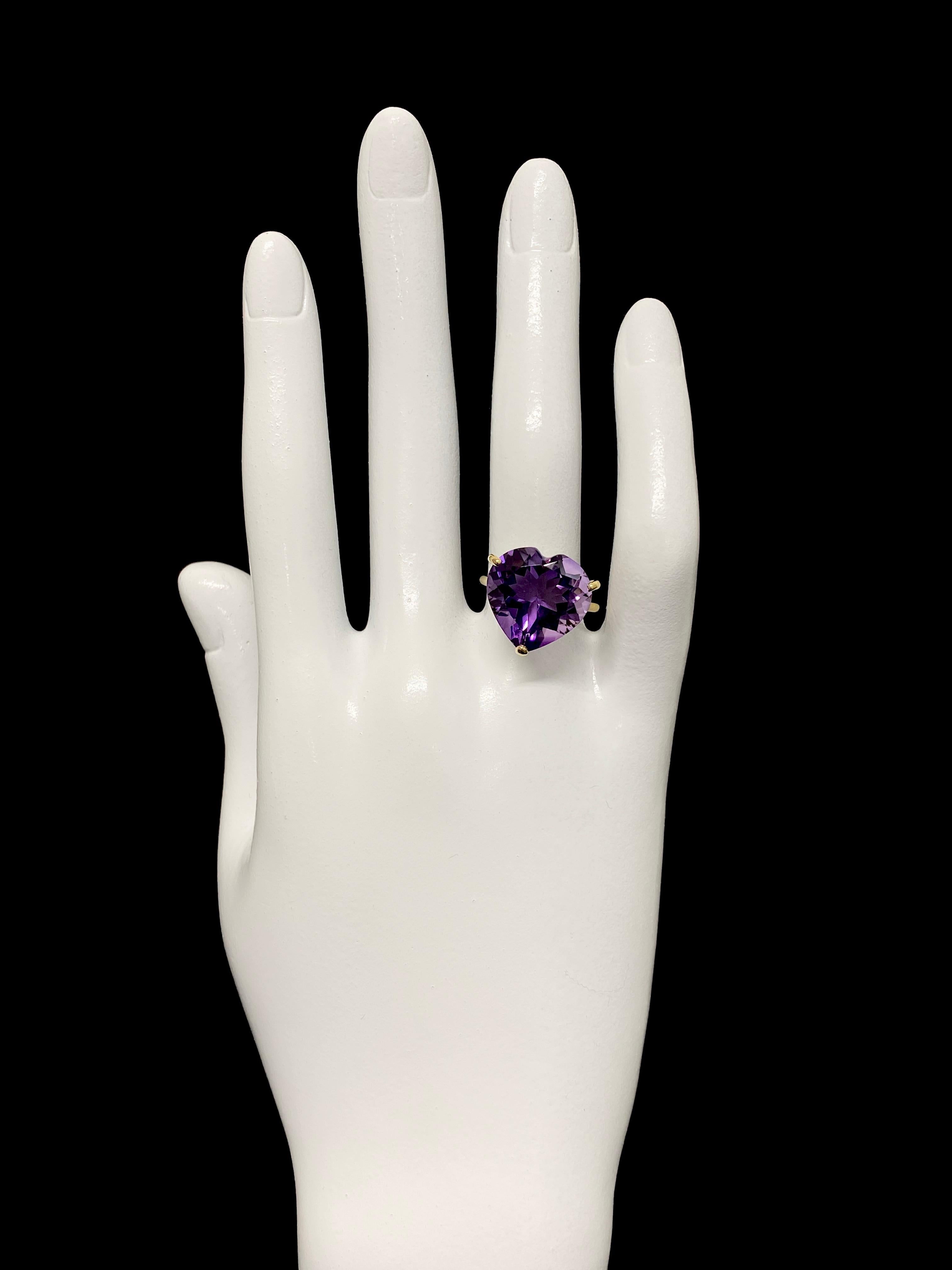 Women's 10.00 Carat Natural, Heart-Cut Amethyst Cocktail Ring