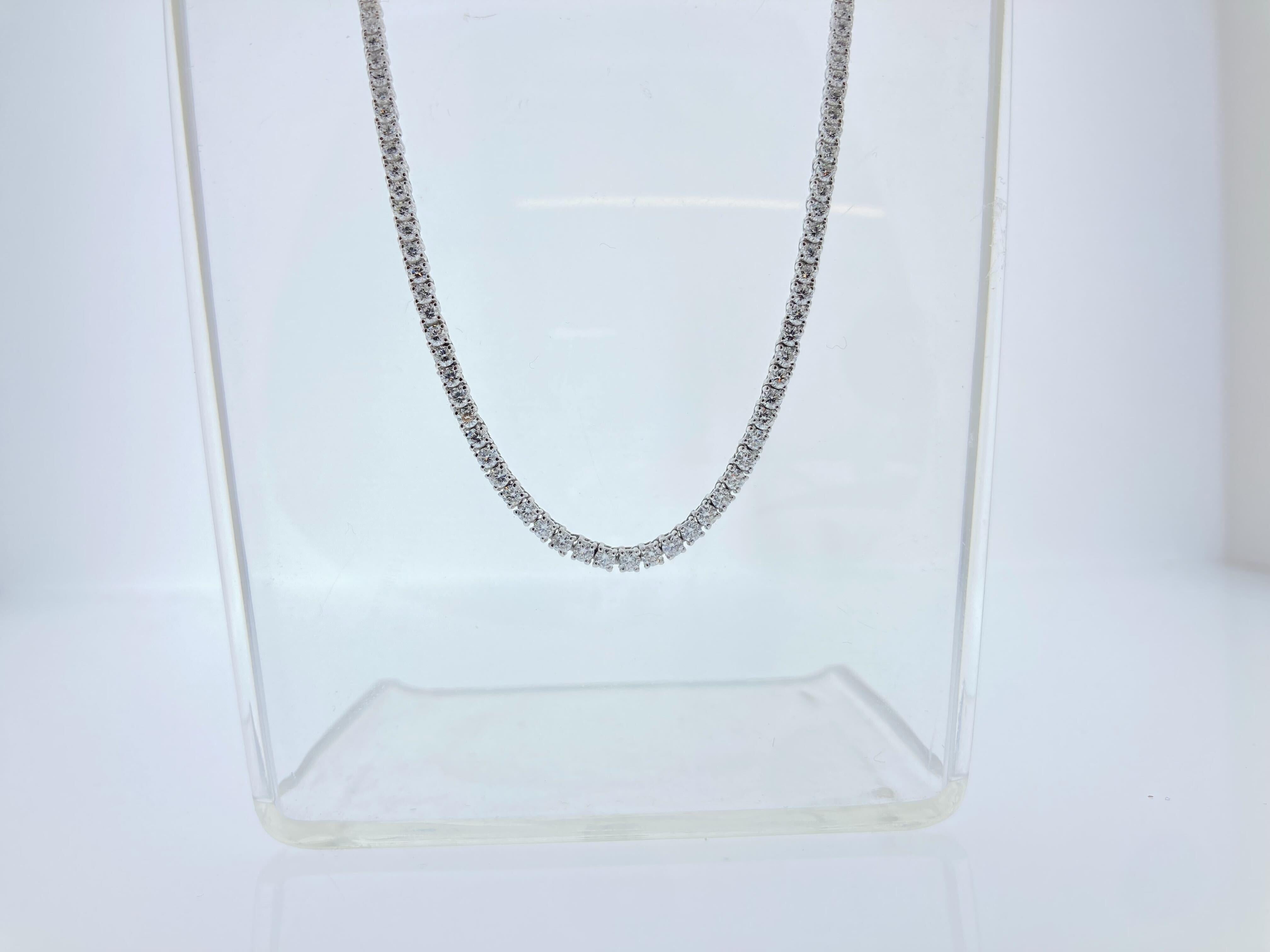 Contemporary 10.00 Carat Round Diamond Tennis Necklaces In 14k White Gold For Sale