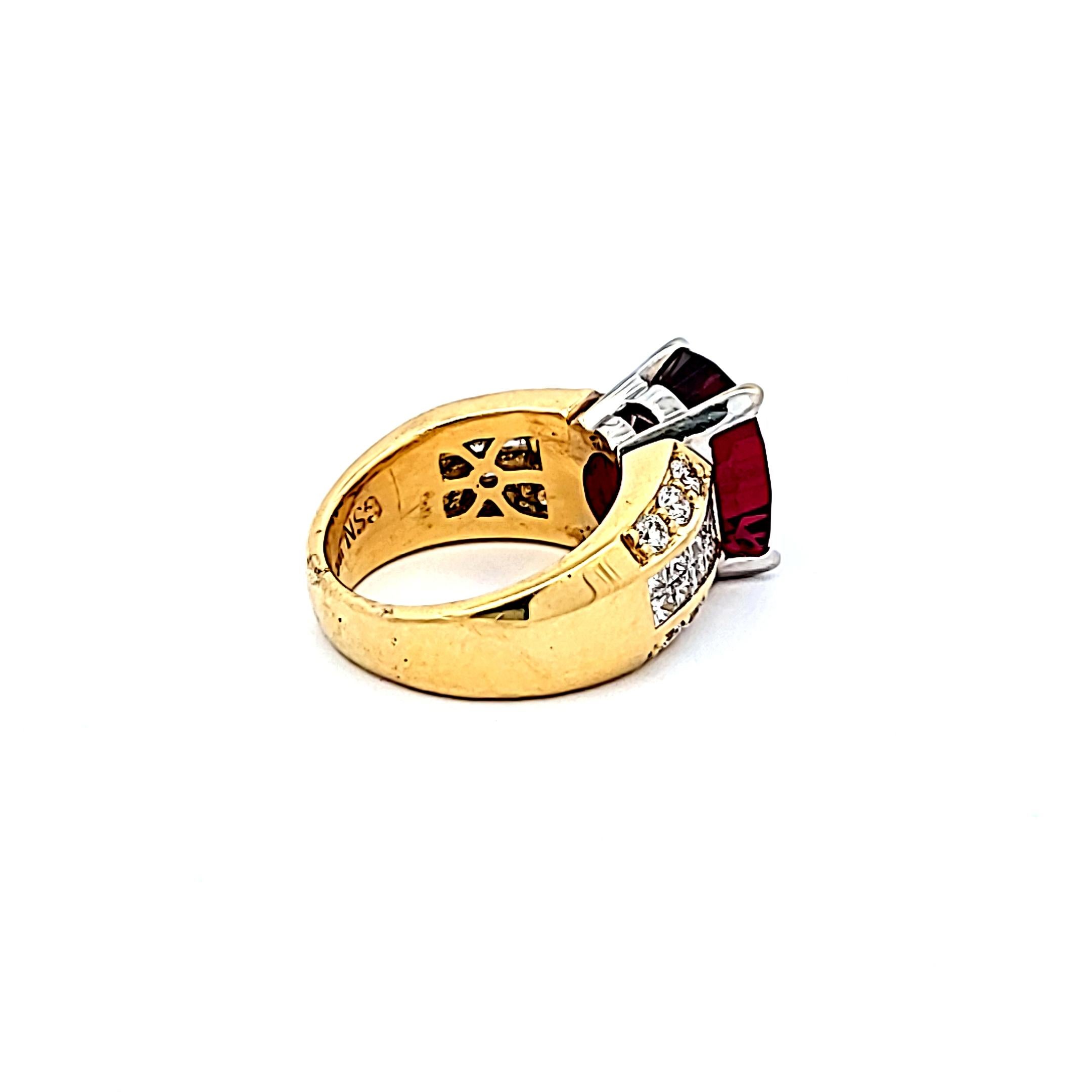 Women's 10.00 Carat Tourmaline 1.65 Carat Diamond 18 Karat Yellow Gold Gems Stone Ring For Sale