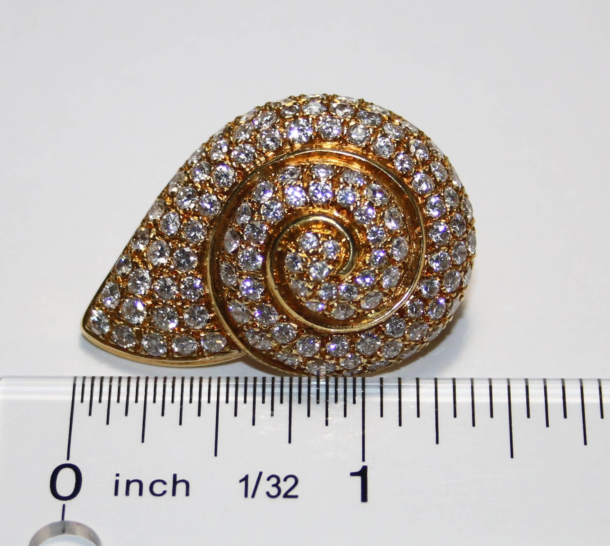 Clips d'oreilles anglais en forme d'escargot en or avec diamants de 10,00 carats Excellent état - En vente à New York, NY