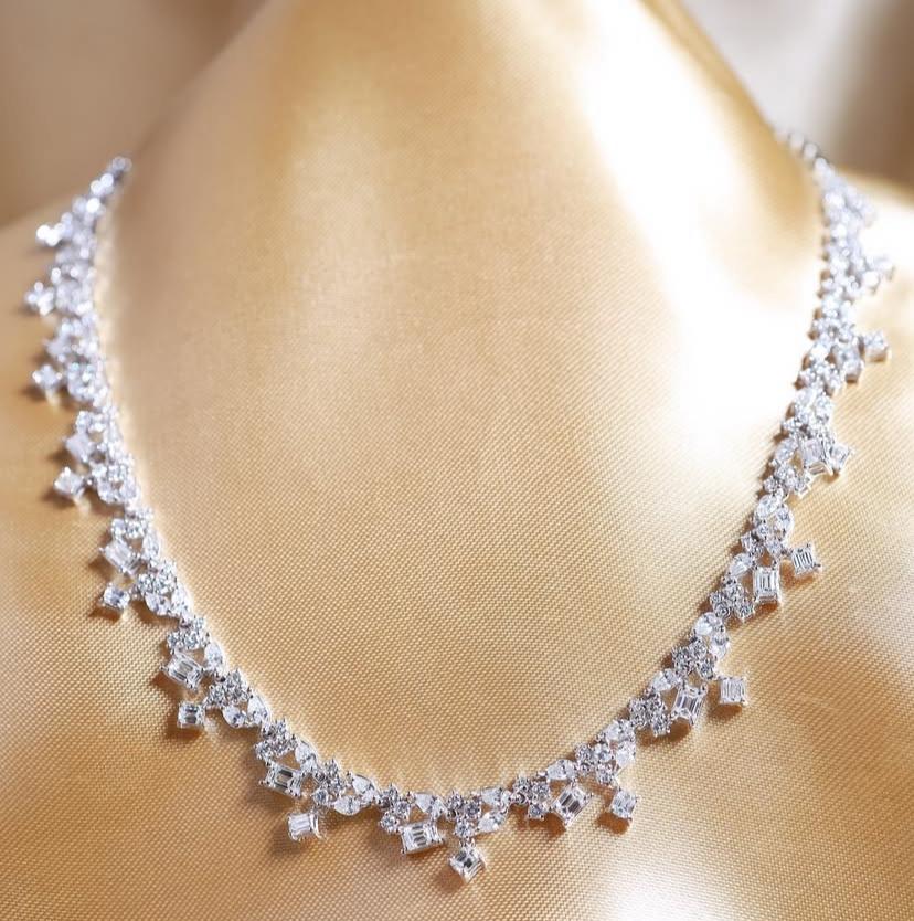 10,00 carati di diamanti a forma mista in oro 18K in vendita 1