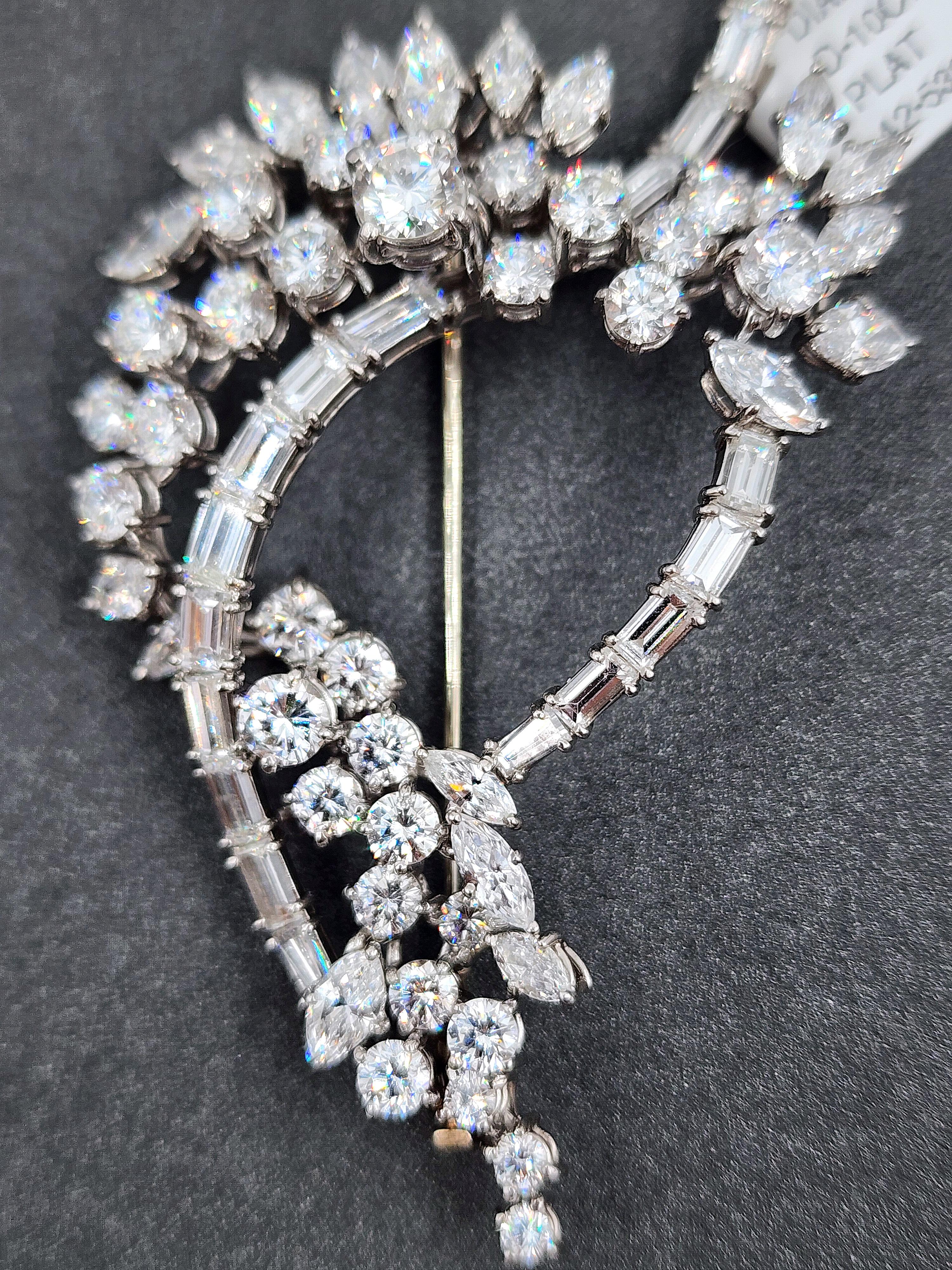 Round Cut 10.00 Carat Diamond Antique Brooch, Platinum For Sale