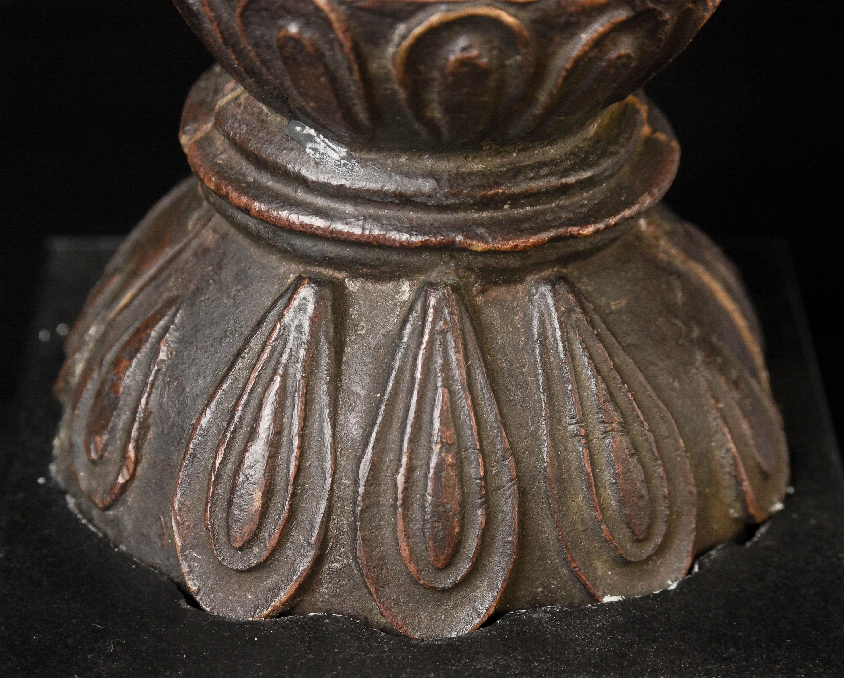 Bouddha coréen de 1000 ans. Moulage solide, très fin, 12 pouces de haut. 10292 en vente 6