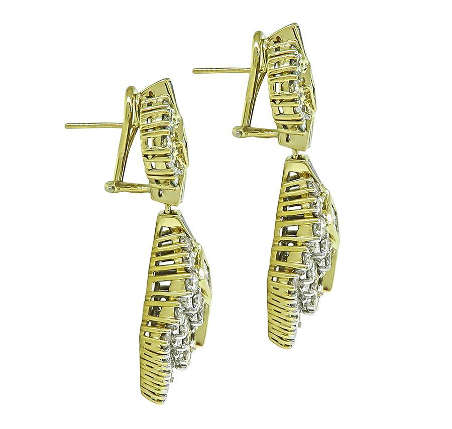 Round Cut 10.00ct Diamond Gold Dangling Earrings For Sale