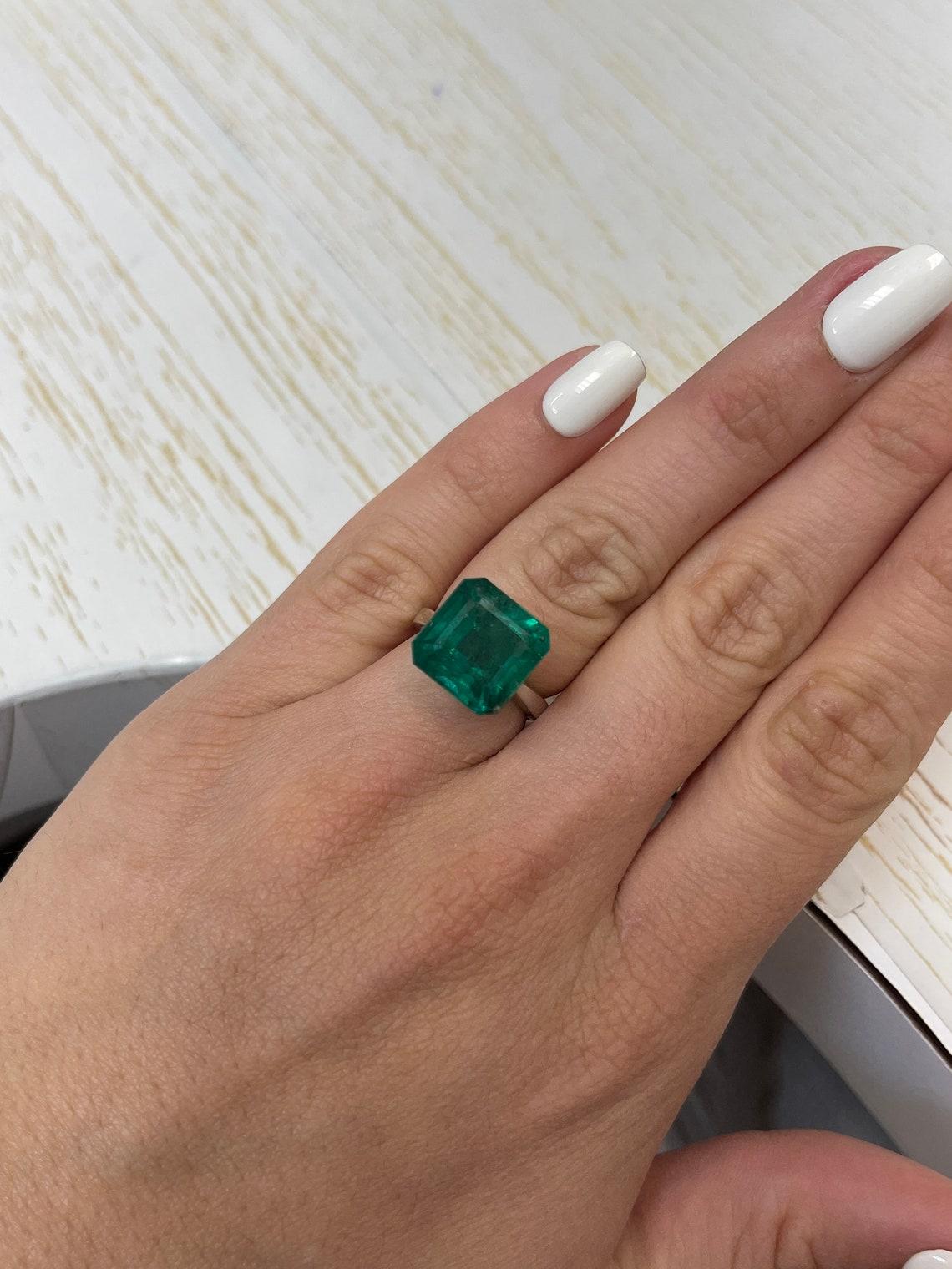 10.01 Carat 12.5x12.5 Vivid Dark Green Zambian Emerald - Asscher Cut May Births For Sale 2