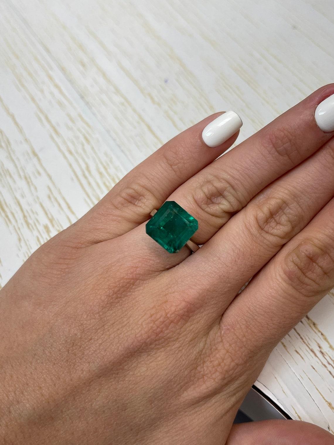 10.01 Carat 12.5x12.5 Vivid Dark Green Zambian Emerald - Asscher Cut May Births For Sale 4