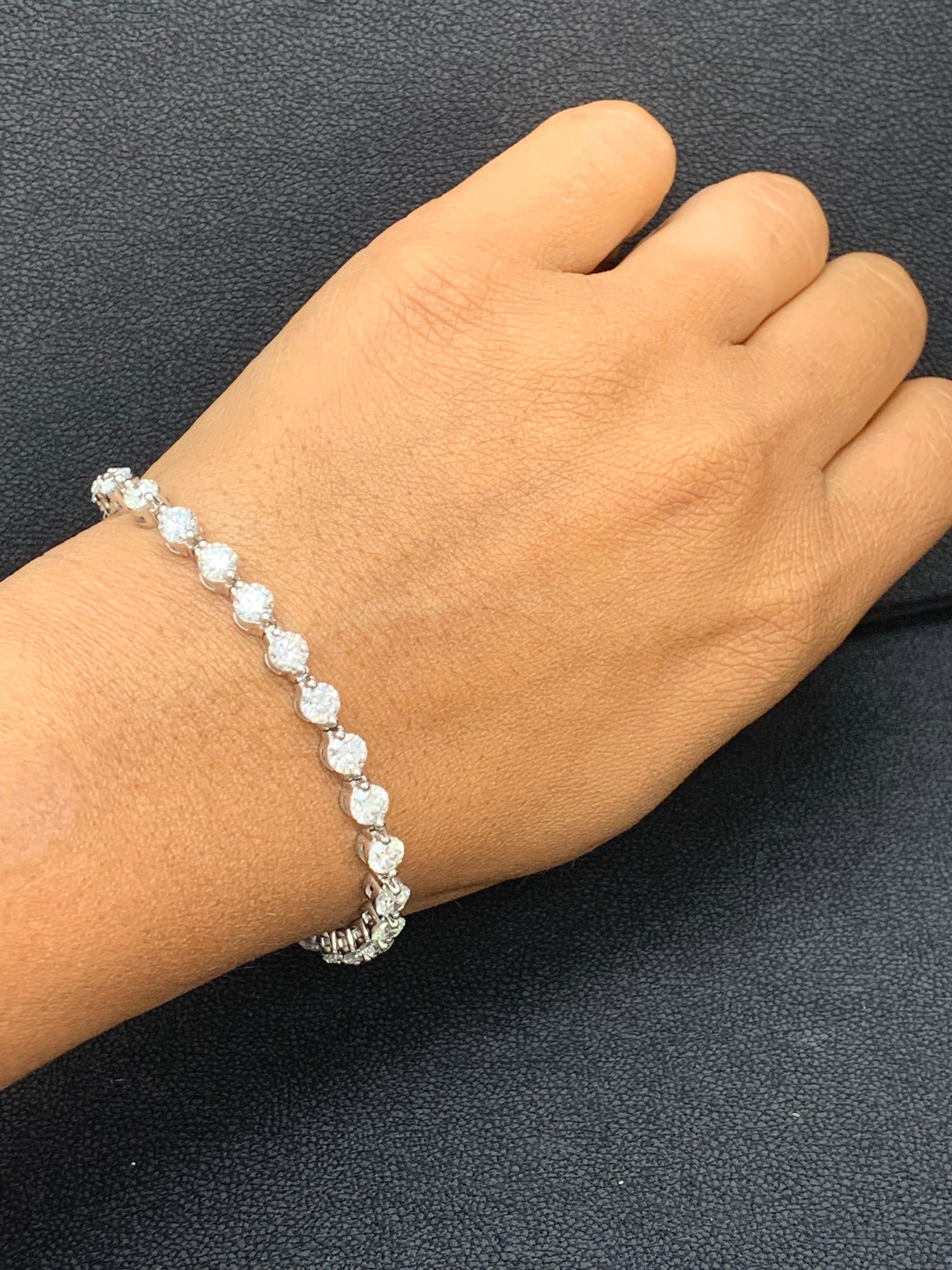 Bracciale tennis con diamanti da 10,01 carati in oro bianco 14k In condizioni Nuovo in vendita a NEW YORK, NY