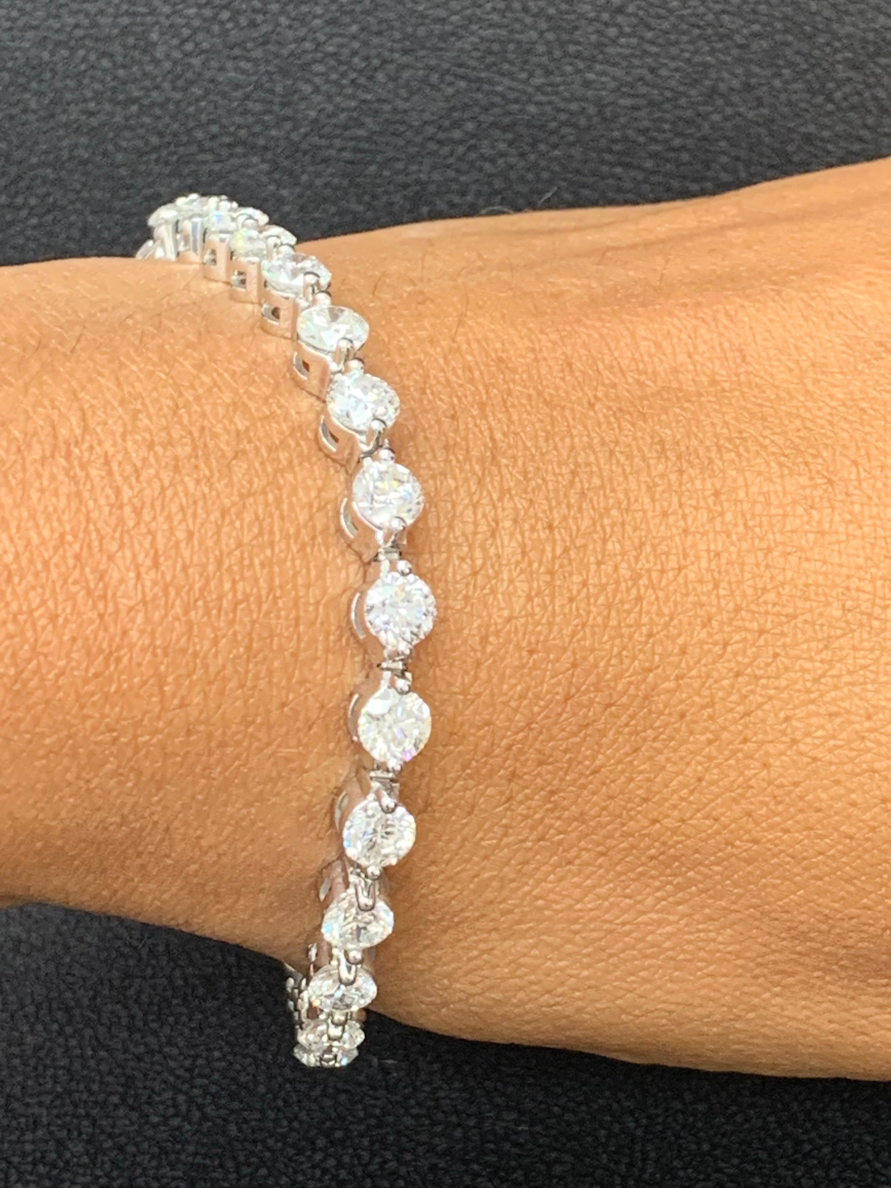 10.01 Carat Diamond Tennis Bracelet in 14k White Gold In New Condition For Sale In NEW YORK, NY