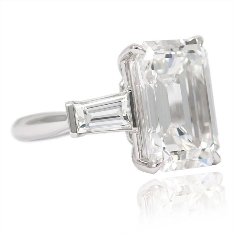 10.01 Carat Emerald Cut Diamond Platinum Classic Ring GIA In Excellent Condition In New York, NY