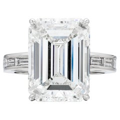 10.01 Carat Emerald Diamond Ring 18K Gold Grand Palais Radiance