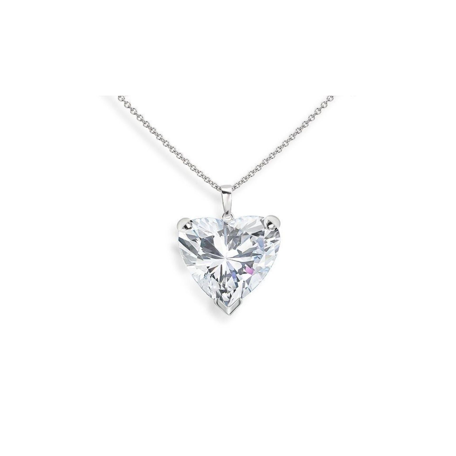 Cuore Ciondolo con diamante a forma di cuore da 10,01 carati  E Colore  Chiarezza VS2 in vendita