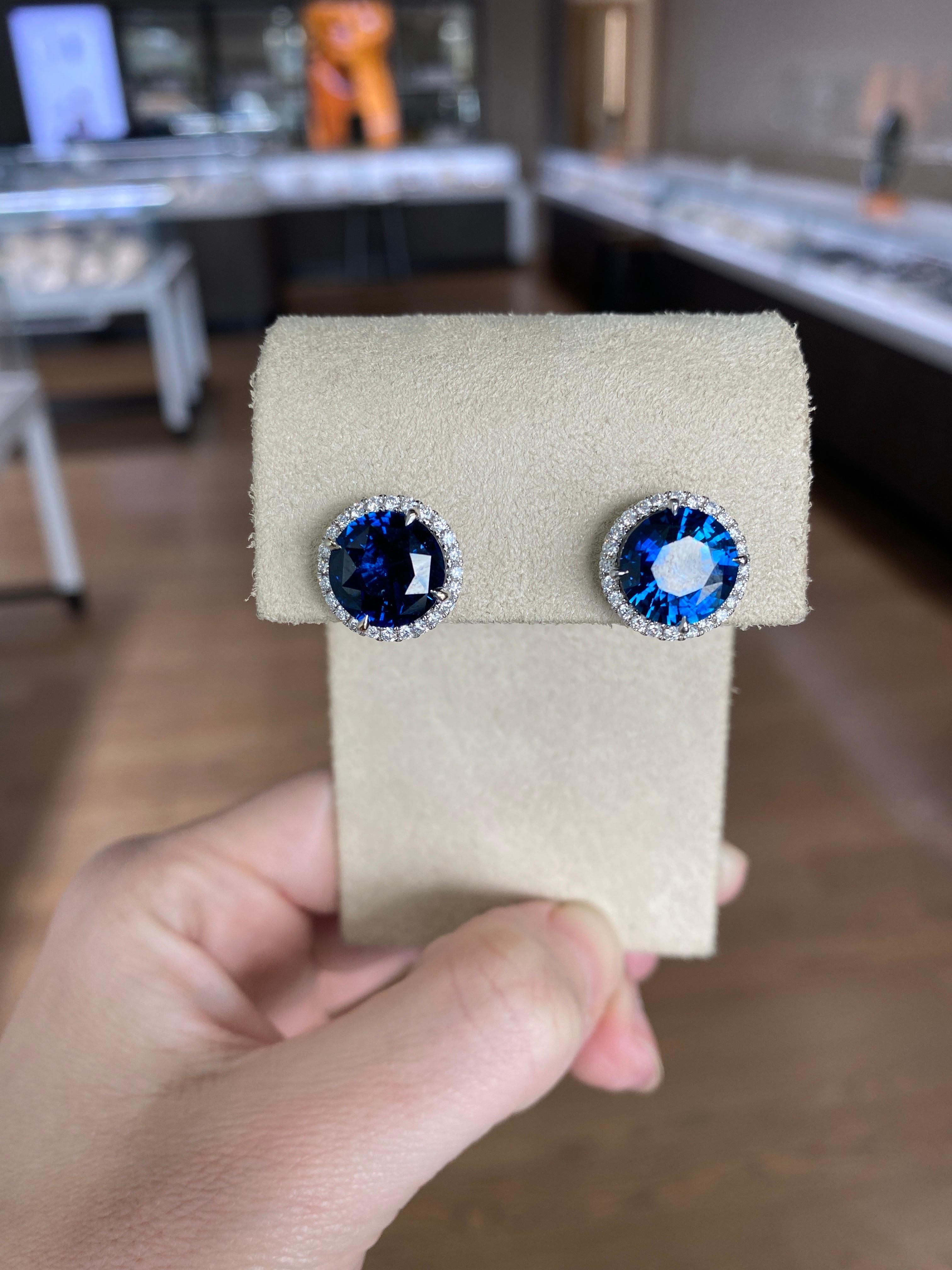 10.01 Carat Total Round Natural Blue Sapphires & Diamond Halo Stud Earrings, 18K In New Condition In Houston, TX