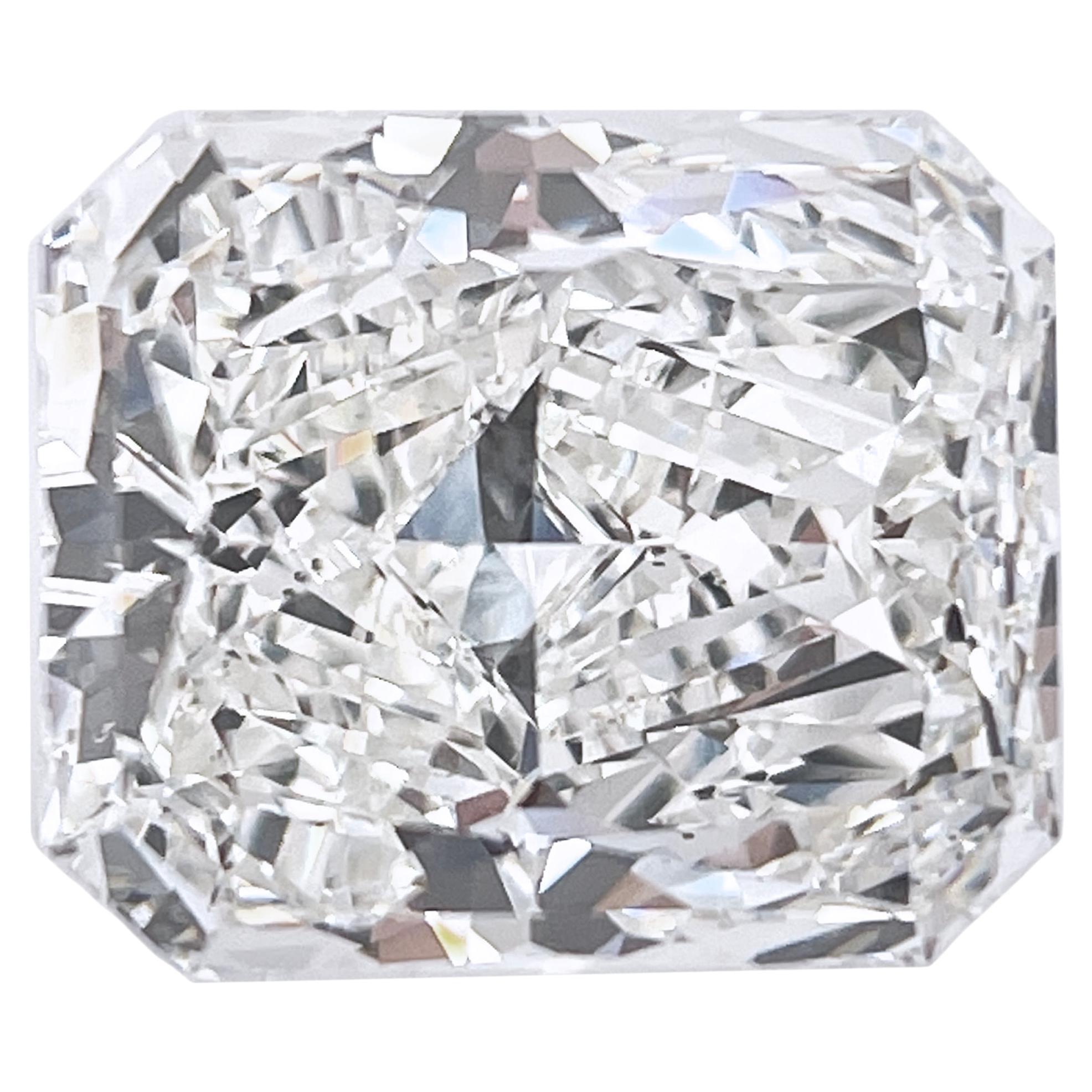 10.01 Radiant Cut Diamond GIA Certified For Sale