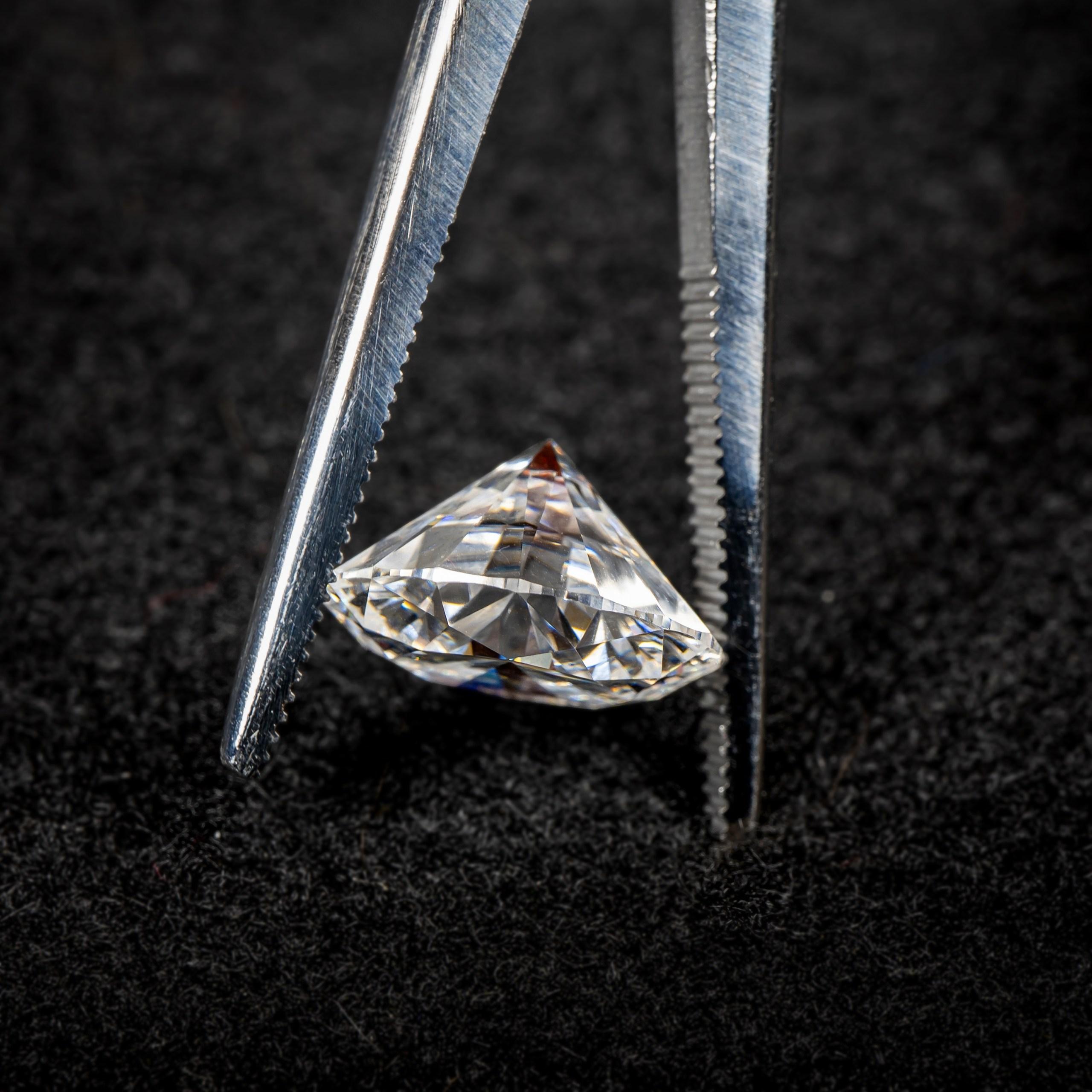 Diamante suelto de 10,02 quilates, talla brillante redondo, color D, IF, certificado por GIA en venta 1