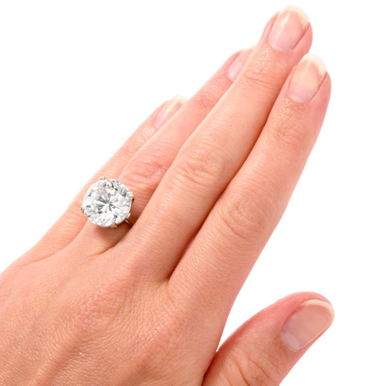 10.02 Carat Round Diamond Platinum Solitaire Engagement Ring In New Condition In Miami, FL