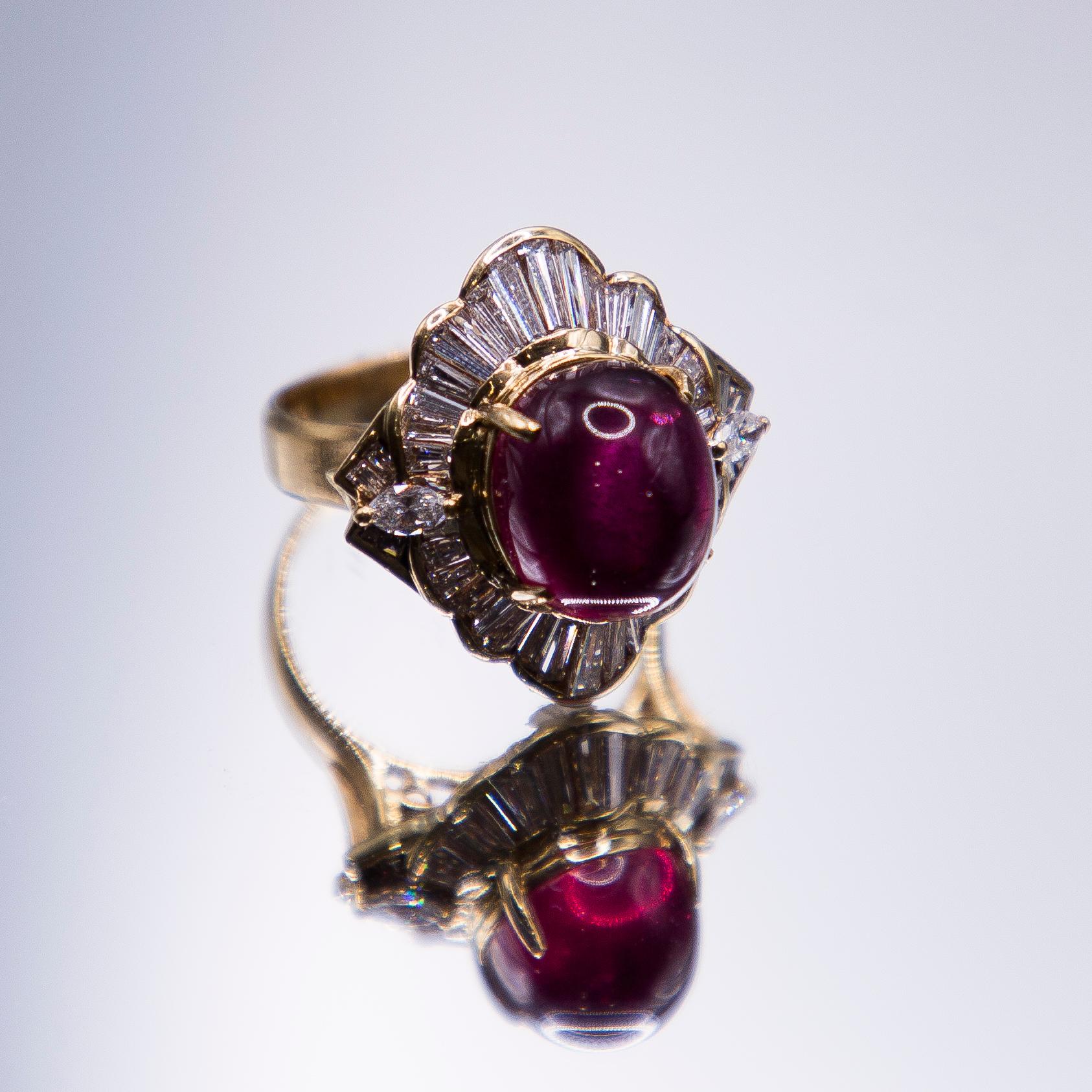 Cabochon 10.02 Carat Rubellite /18k Yellow Gold 2.31 Carats Fine Diamonds Cocktail Ring For Sale
