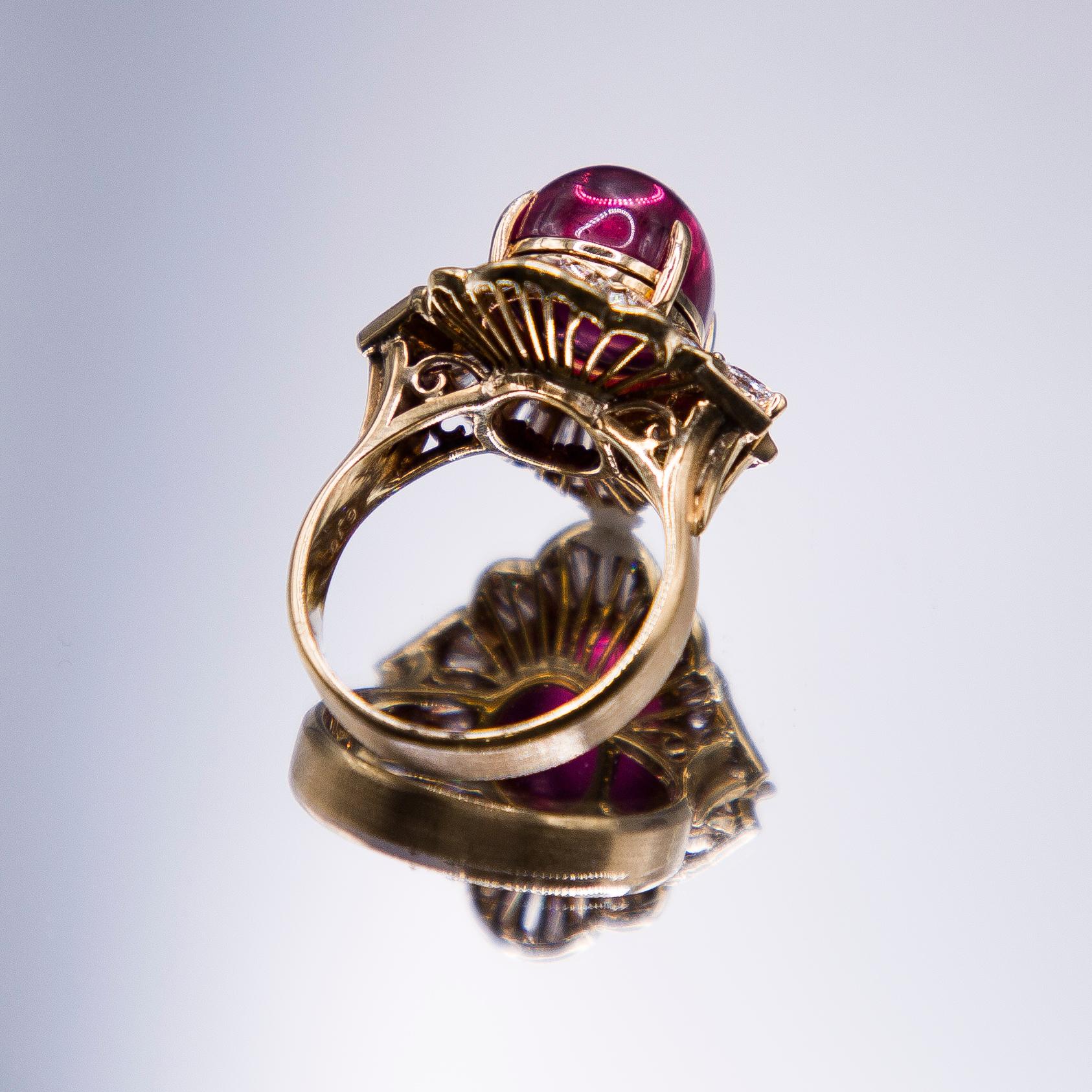10.02 Carat Rubellite /18k Yellow Gold 2.31 Carats Fine Diamonds Cocktail Ring In New Condition For Sale In Birmingham, MI