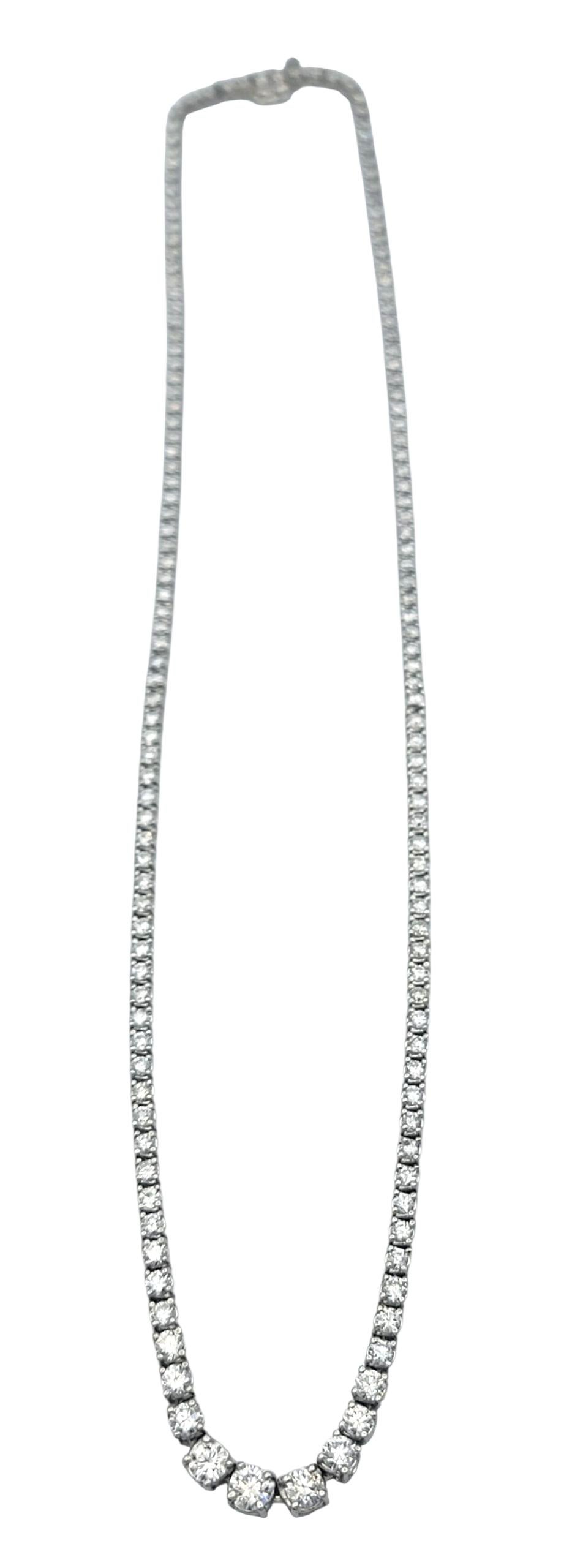 10.02 Carats Total Diamant rond brillant gradué Collier Tennis en Platine Bon état - En vente à Scottsdale, AZ