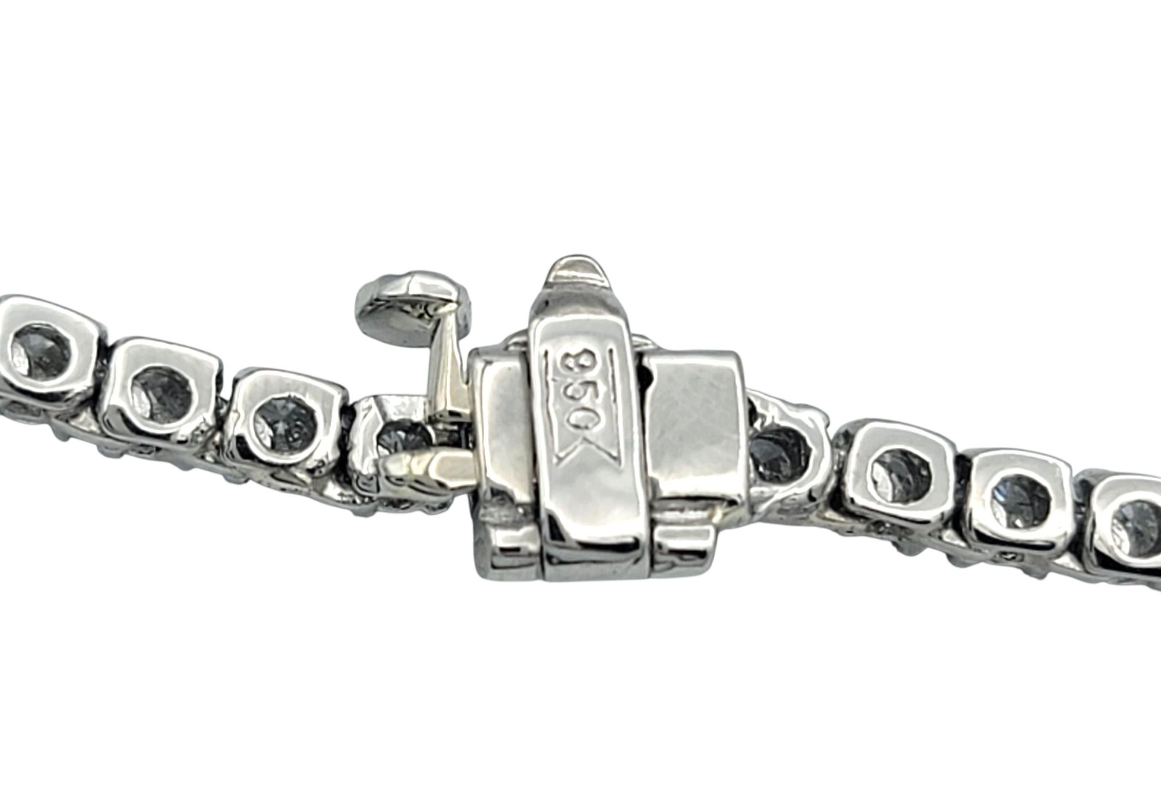 10.02 Carats Total Diamant rond brillant gradué Collier Tennis en Platine en vente 3
