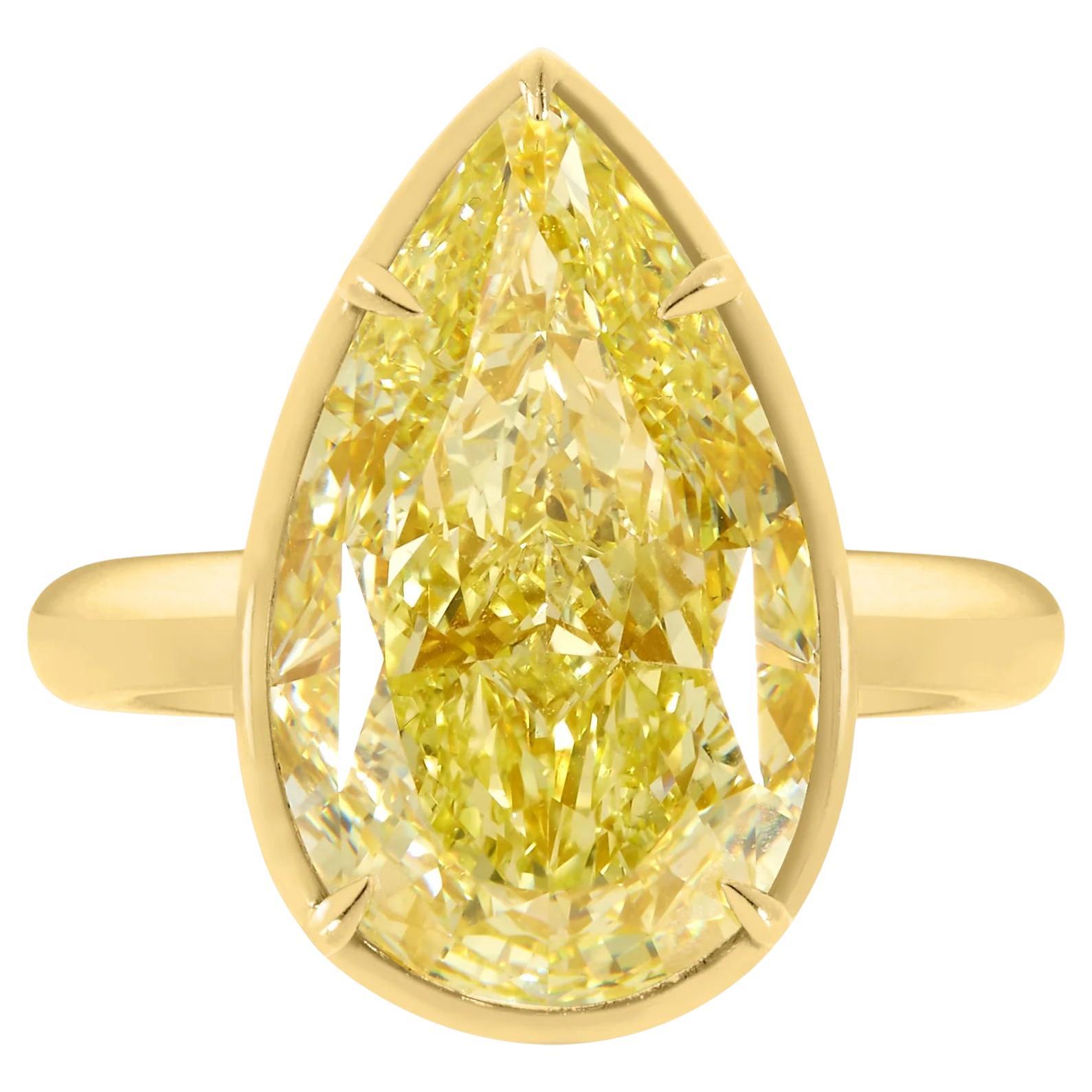 Diamante perlato giallo naturale da 10,02 carati in un castone con incastonatura a solitario in vendita