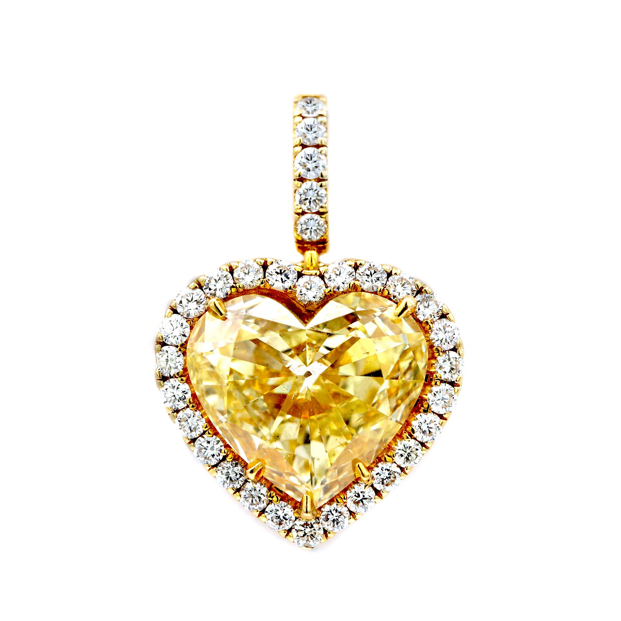10.03 Carat Heart Shape Natural Yellow Diamond Pendant In New Condition For Sale In Los Angeles, CA