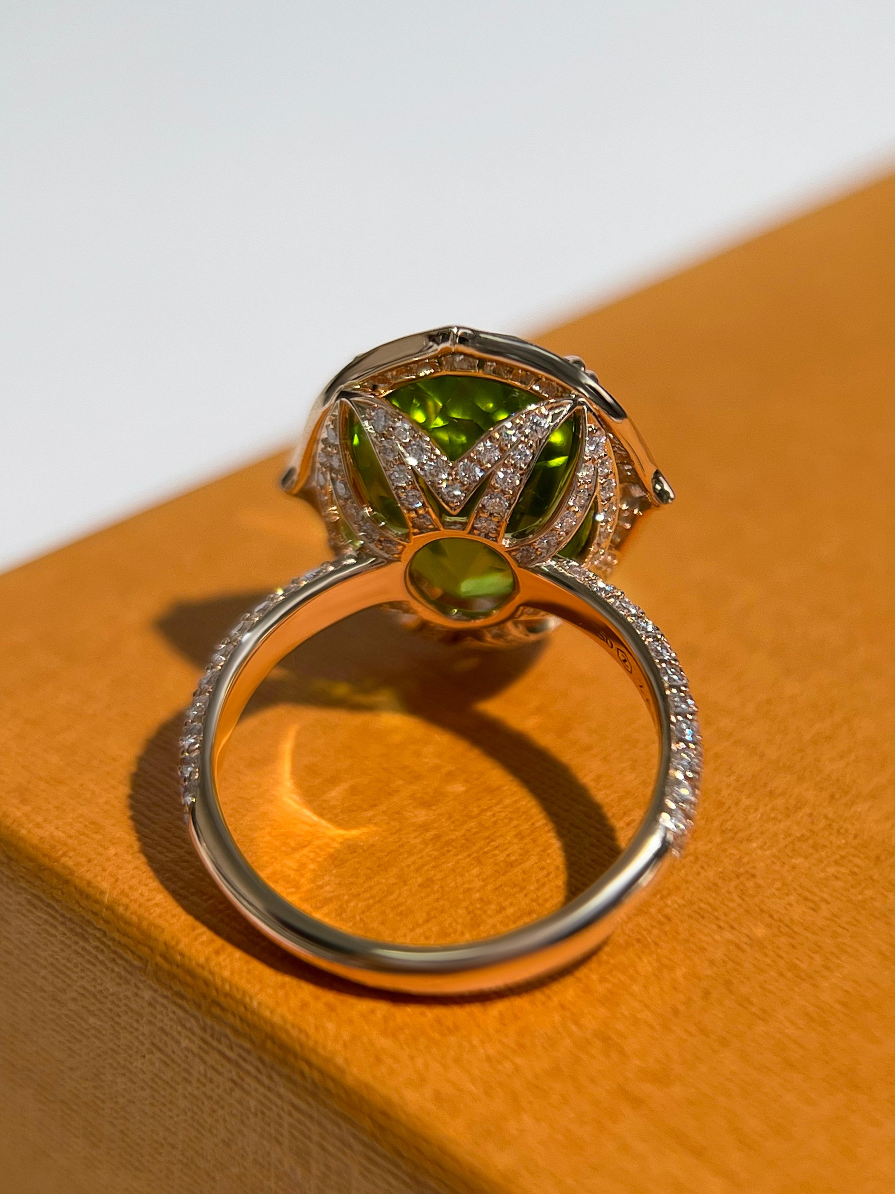 10.03 Carat Peridot and Diamond Ring in 18K Rose Gold For Sale 3