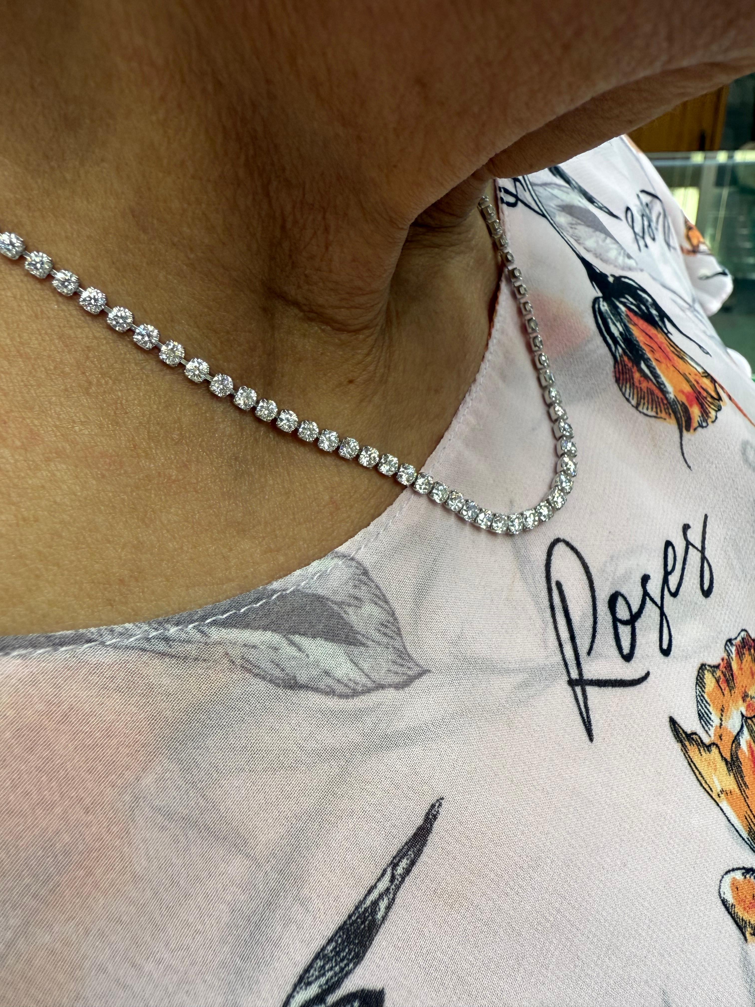 Contemporain Collier Riviera en platine avec 10,03 carats de diamants en vente