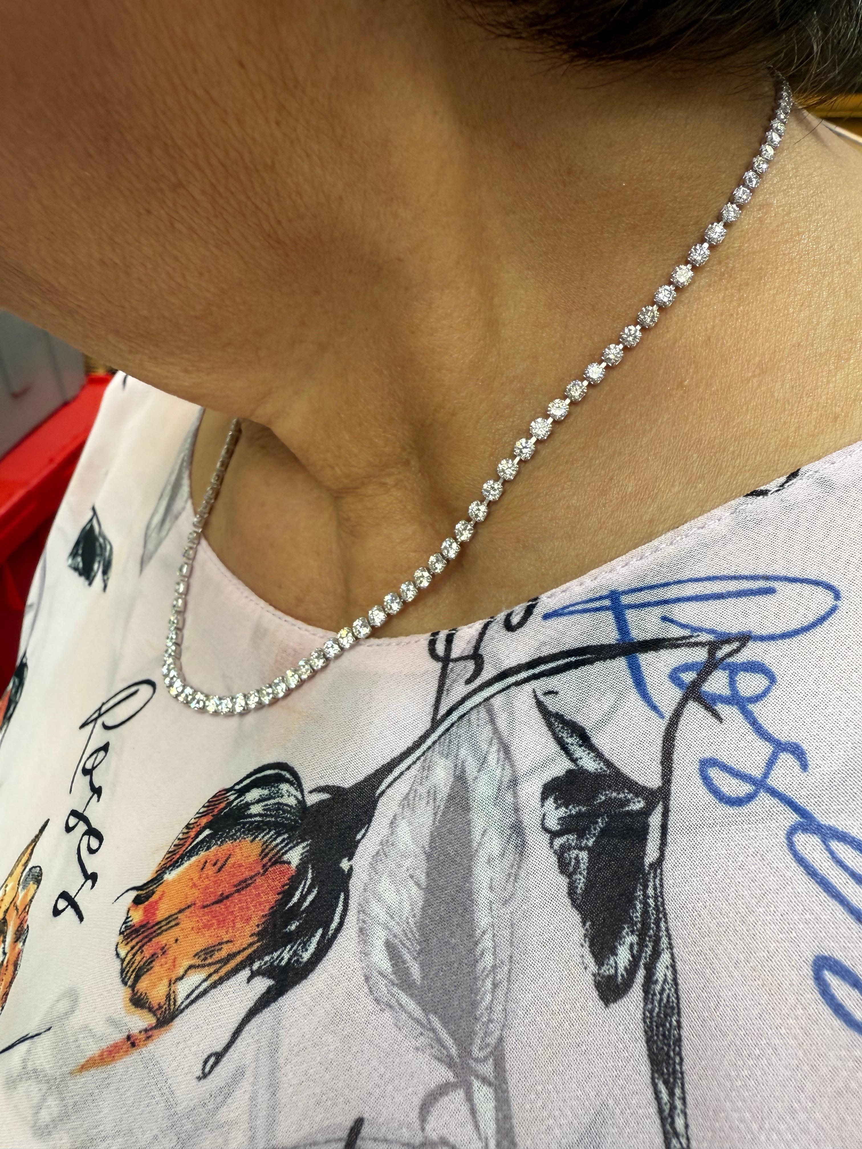 Taille ronde Collier Riviera en platine avec 10,03 carats de diamants en vente