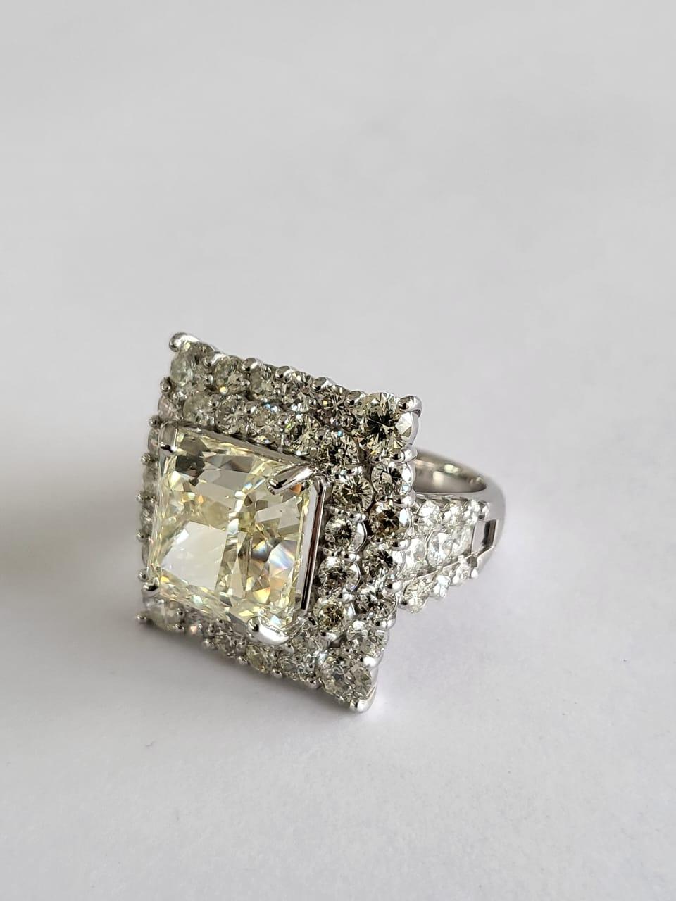 10.03 carats, Very Light Yellow, VS2 clarity, Princess Diamond Engagement Ring For Sale 2