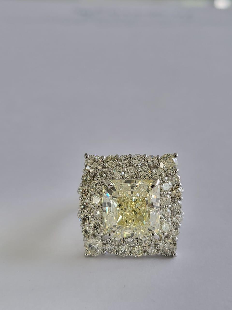 10.03 carats, Very Light Yellow, VS2 clarity, Princess Diamond Engagement Ring For Sale 3