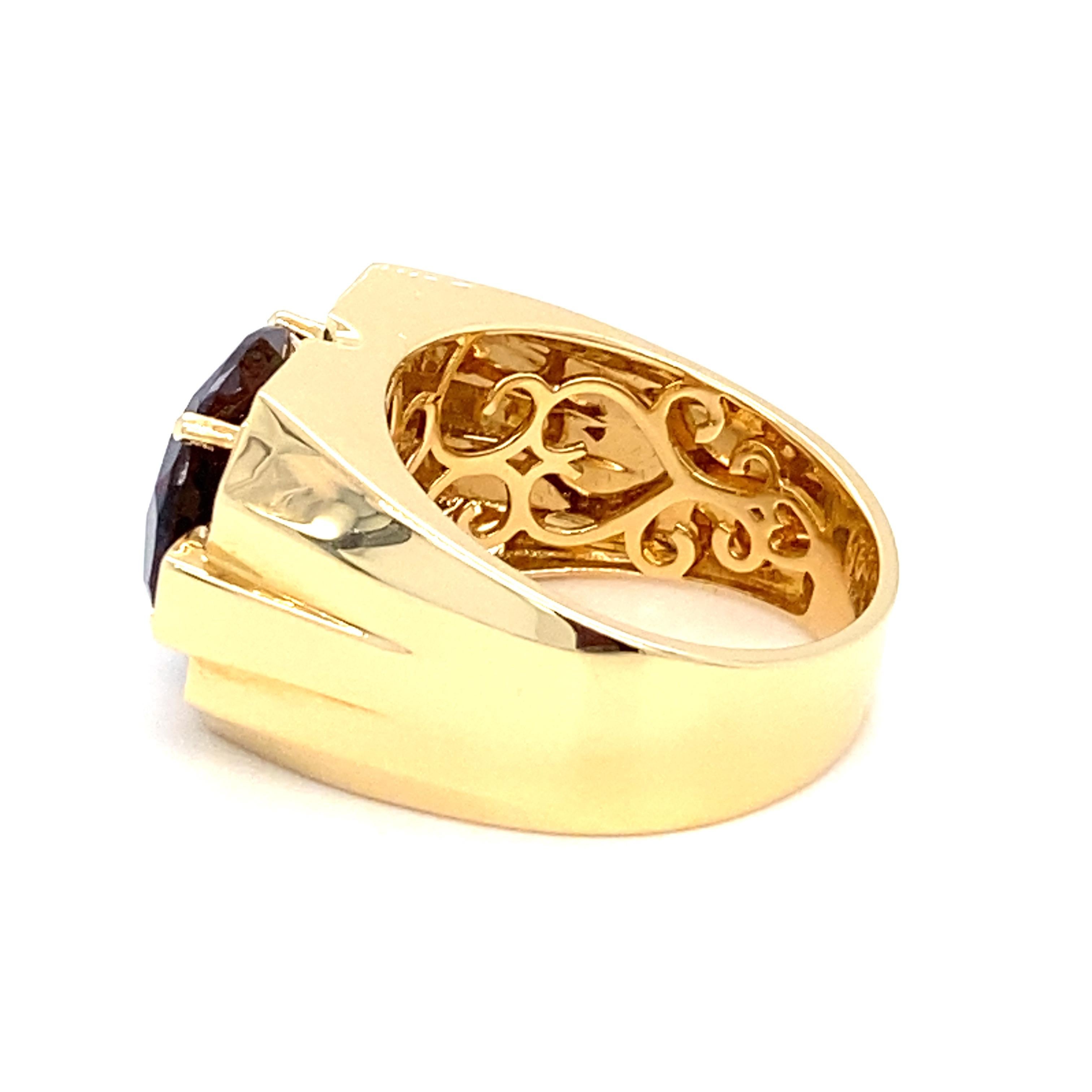 10.04 Carat Natural Oval Garnet Yellow Gold Men's Ring  For Sale 15