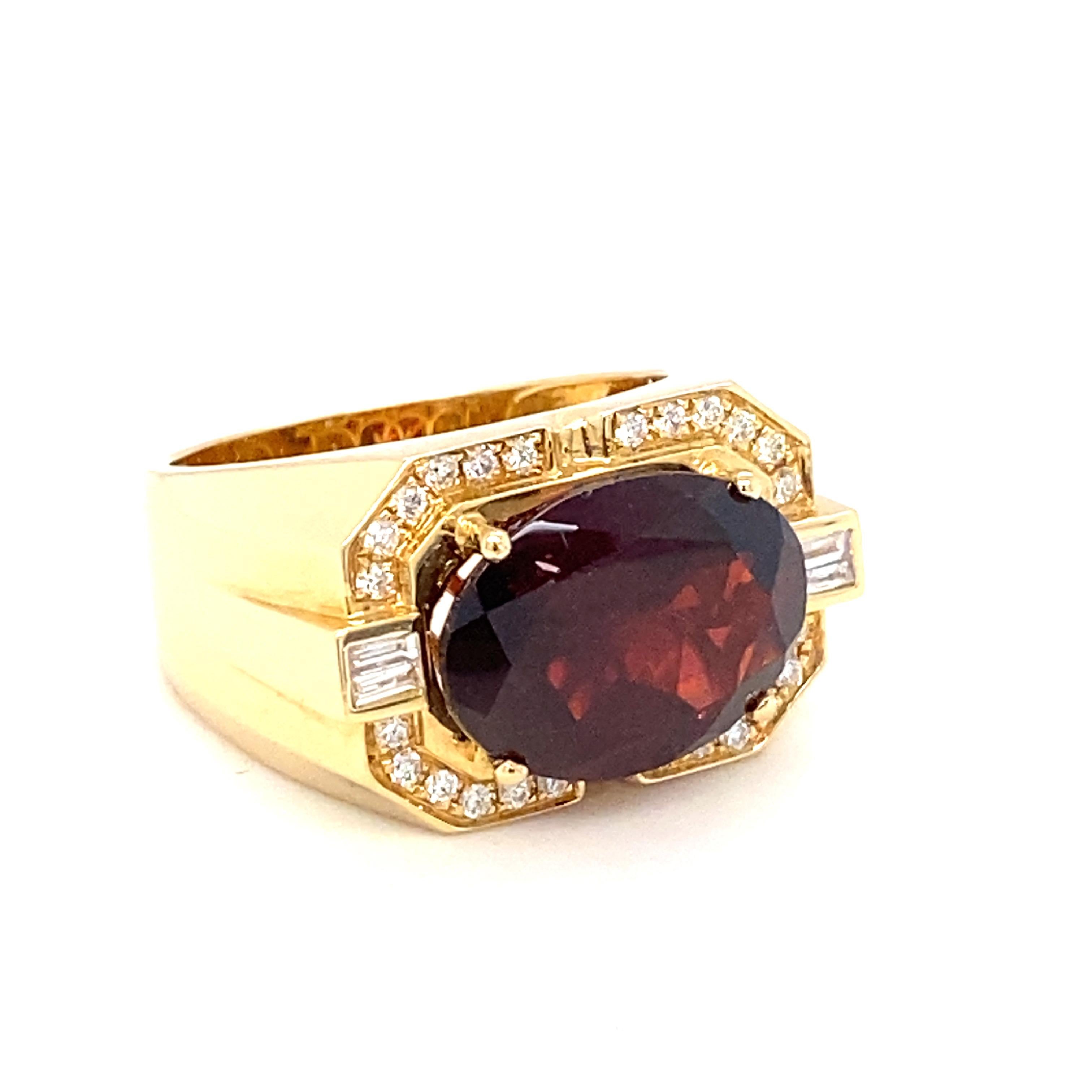 Oval Cut 10.04 Carat Natural Oval Garnet Yellow Gold Men's Ring  For Sale