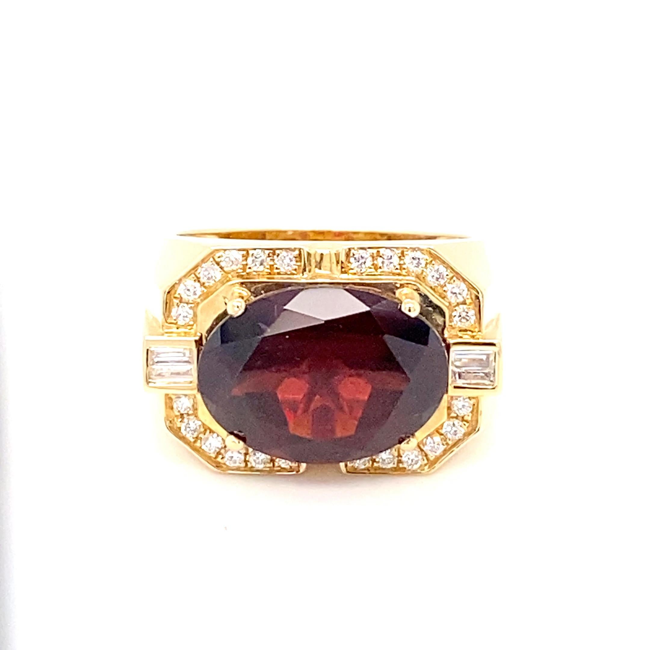 10.04 Carat Natural Oval Garnet Yellow Gold Men's Ring  For Sale 1
