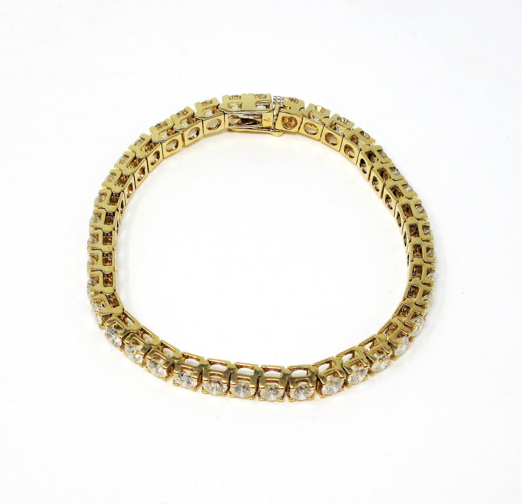 Contemporary 10.04 Carats Total Round Brilliant Diamond Tennis Bracelet 14 Karat Yellow Gold For Sale