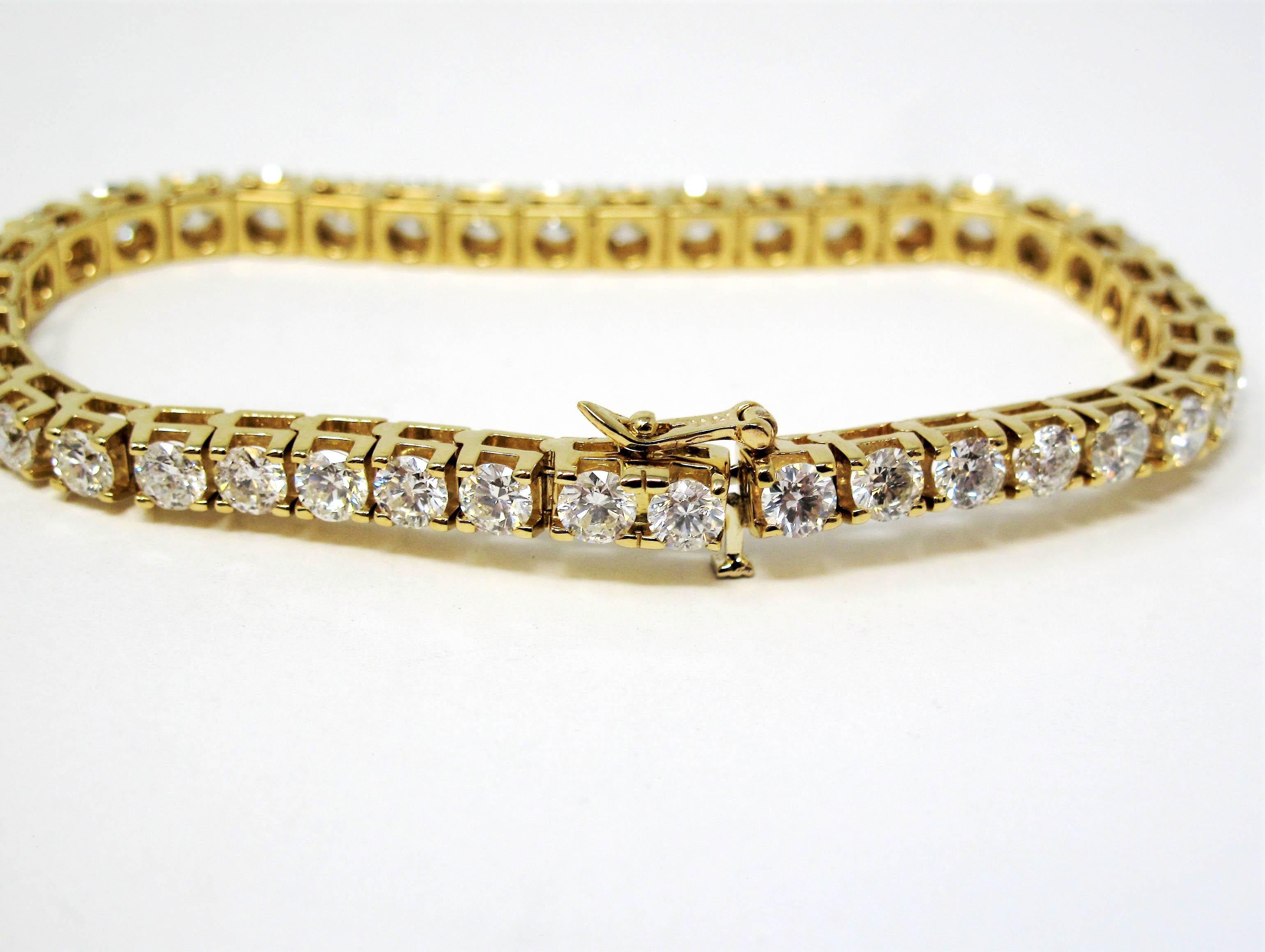 10.04 Carats Total Round Brilliant Diamond Tennis Bracelet 14 Karat Yellow Gold In Good Condition For Sale In Scottsdale, AZ