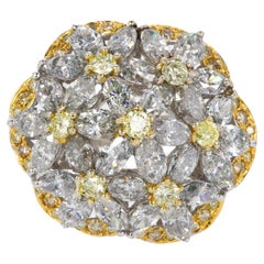 Bague en or jaune 10.04 CTW Flower Marquise 
Round Brilliant Diamond en or jaune 18k