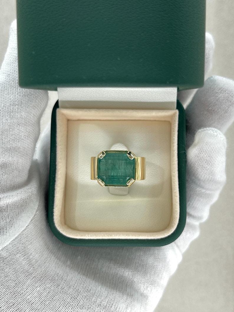 Modern 10.04ct 14K Emerald Cut Emerald Men's Solitaire Ring Gold Pinky Wide Band 585 For Sale