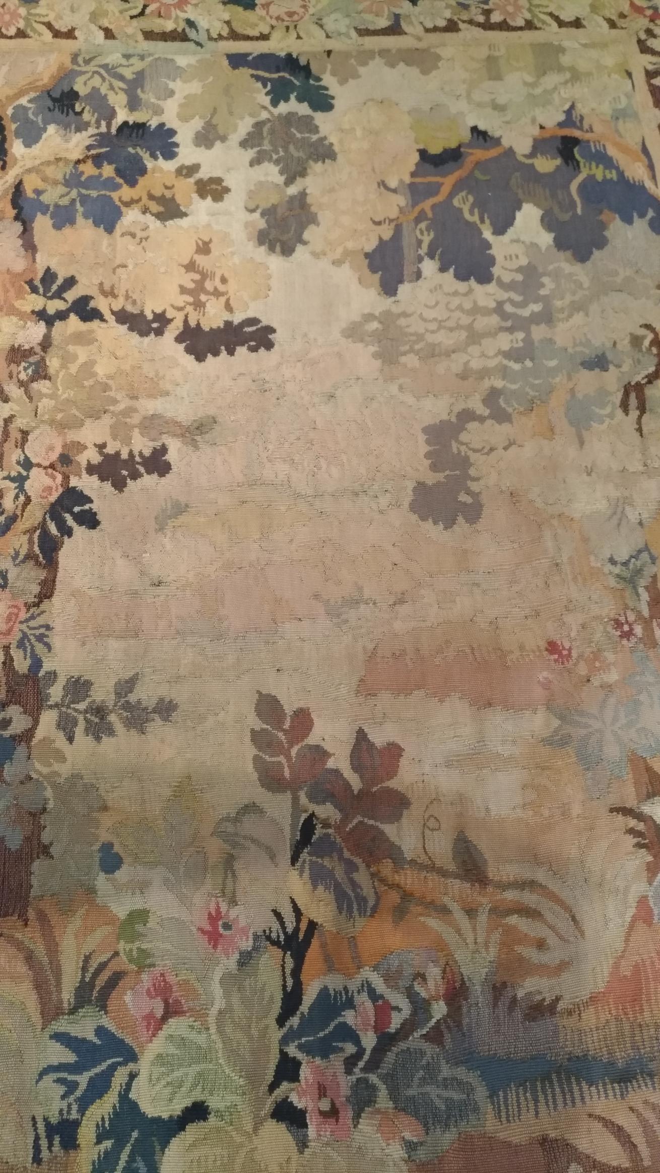 1005 - Antique Greenery Tapestry 4