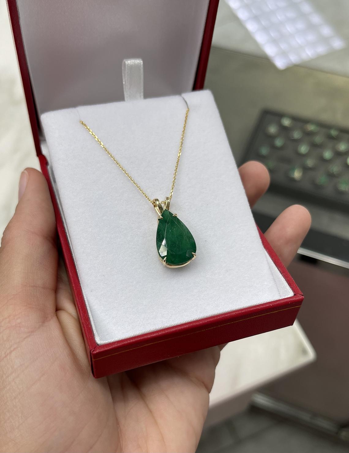 10.05-Carat 14K Emerald Pear Cut Solitaire Gold Pendant Prong Set In New Condition For Sale In Jupiter, FL