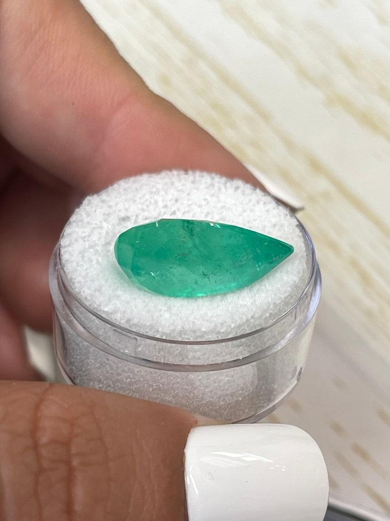 Smeraldo colombiano verde grande da 10,05 carati 20x13 - Gemma di maggio con taglio a pera in vendita 1