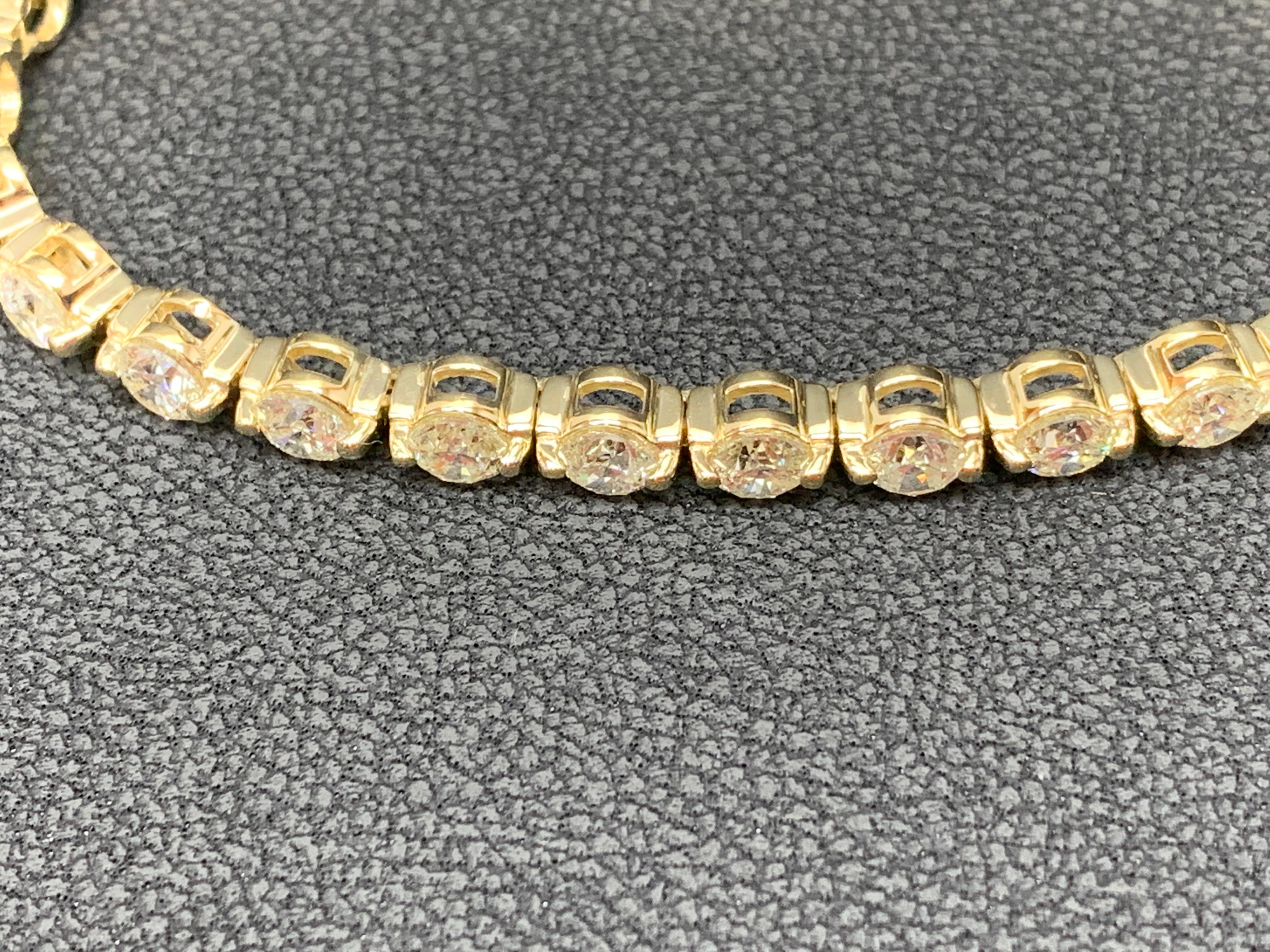 Modern 10.05 Carat Brilliant Cut Round Diamond Tennis Bracelet in 14K Yellow Gold For Sale