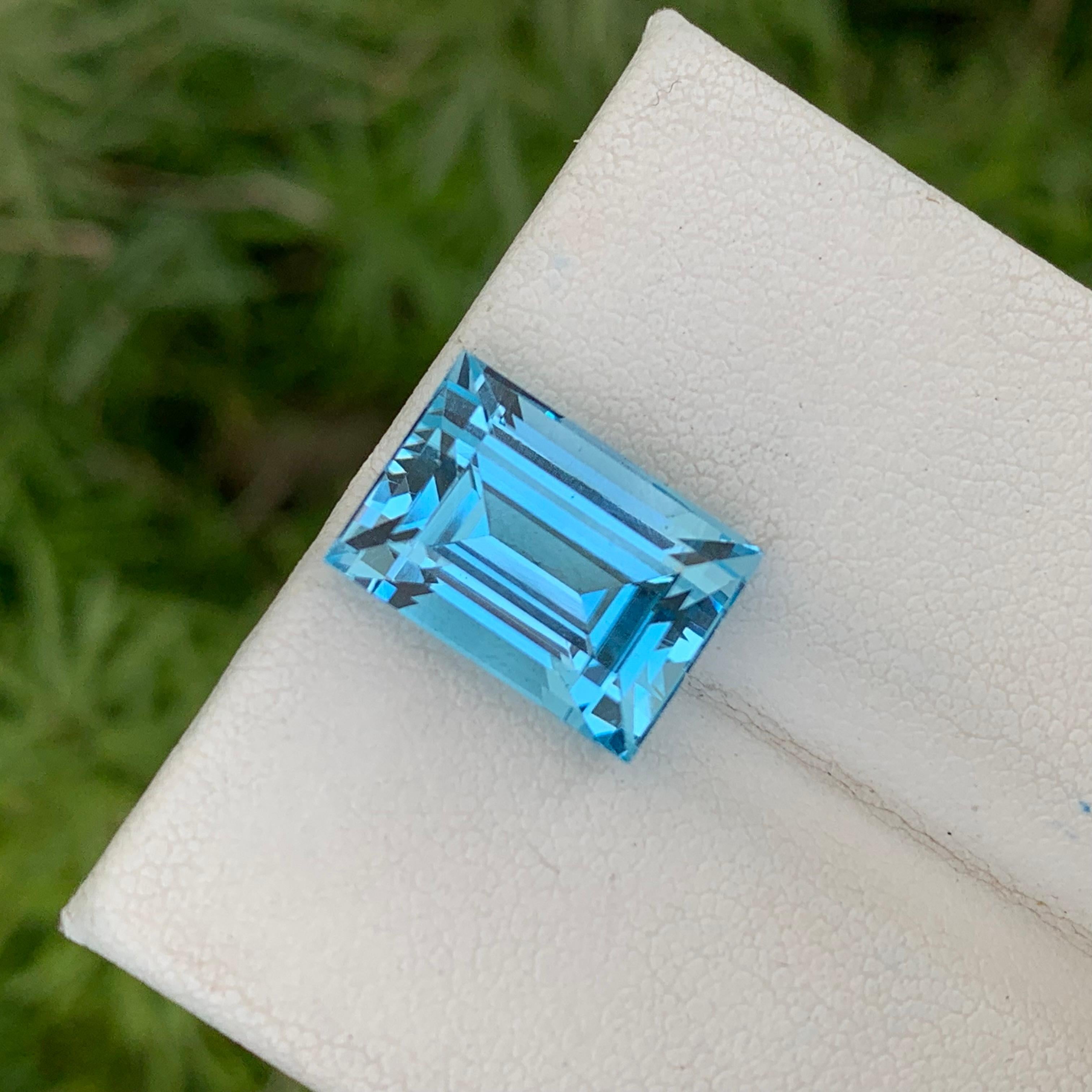 10.05 Carat Gorgeous Swiss Blue Topaz Baguette Shape Gem For Necklace  For Sale 5
